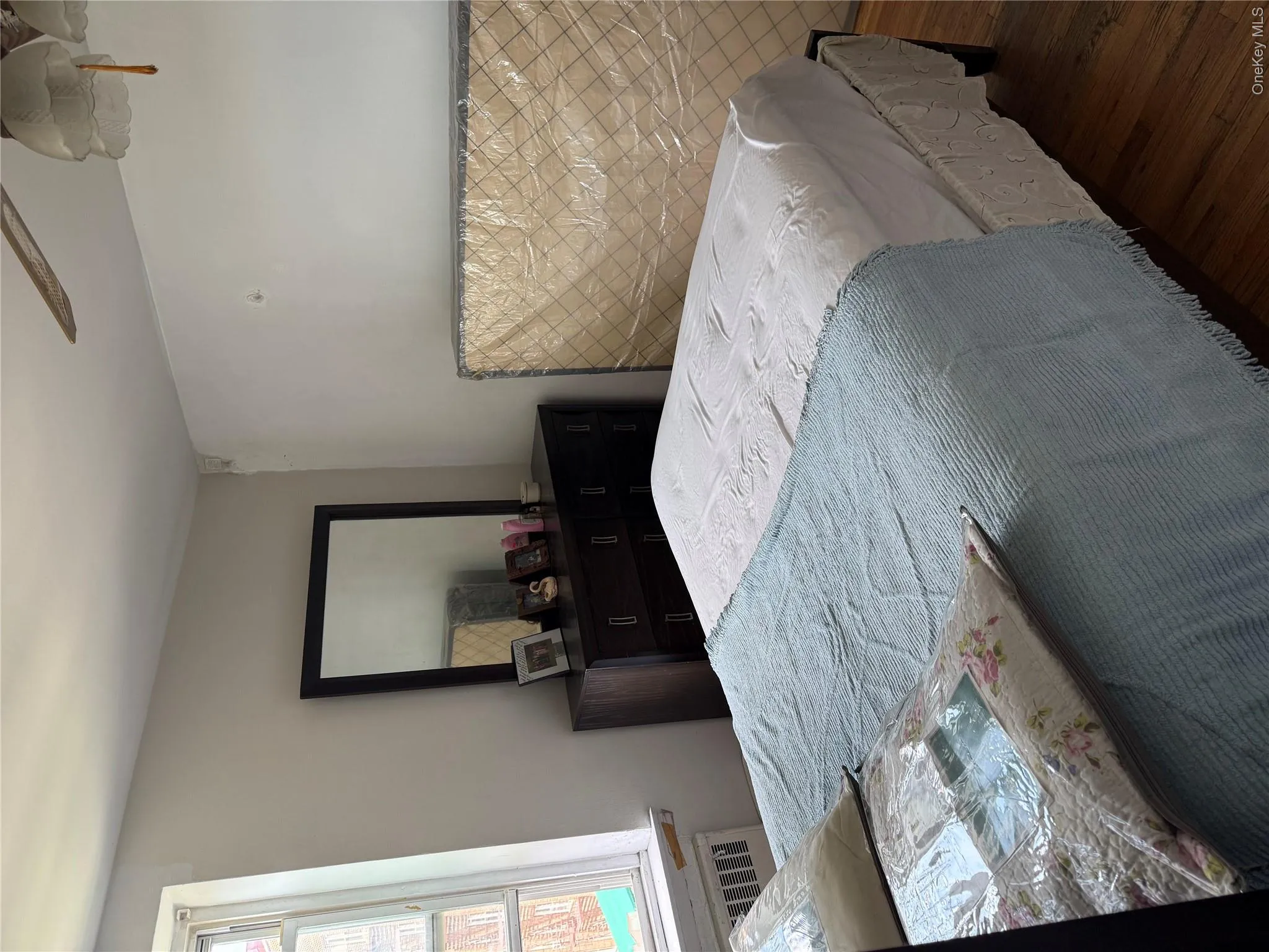 84-50 169th Street, New York, NY, 1 Bedroom Bedrooms, 4 Rooms Rooms,1 BathroomBathrooms,Residential,For Rent,169th,0,1013626 84-50 169th Street, New York, NY, 1 Bedroom Bedrooms, 4 Rooms Rooms,1 BathroomBathrooms,Residential,For Rent,169th,0,1013626