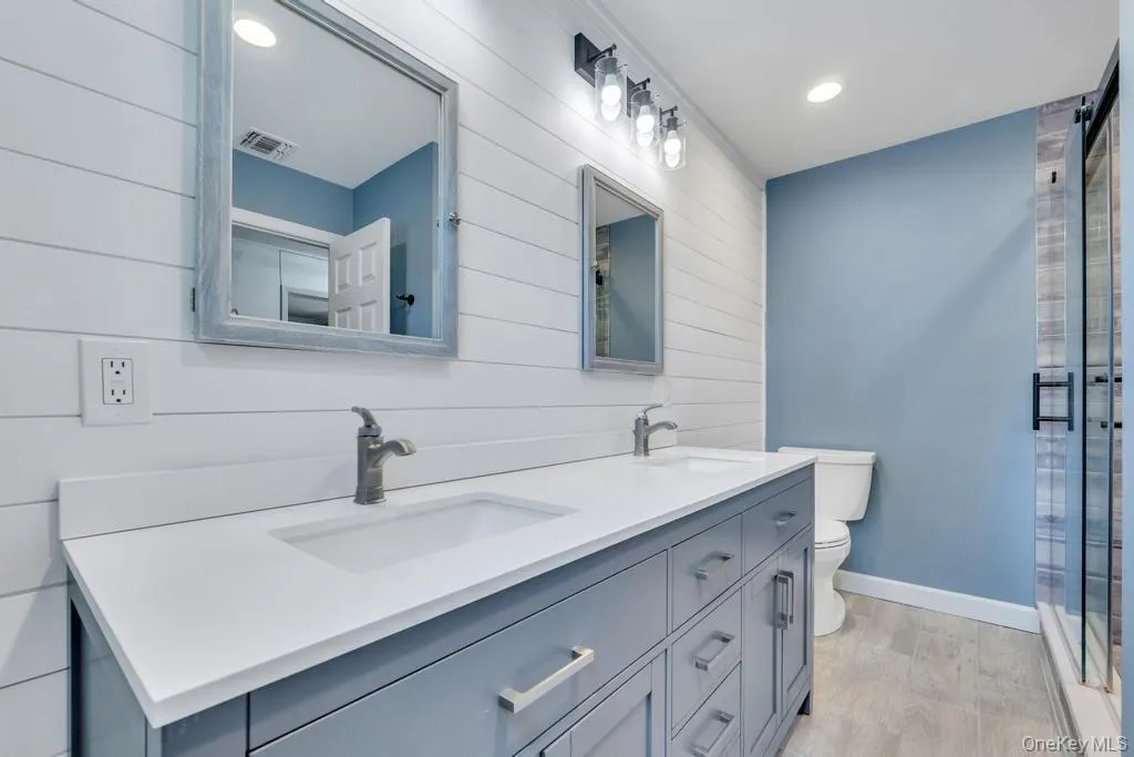 3 Drake Lane, Smithtown, NY, 4 Bedrooms Bedrooms, 9 Rooms Rooms,3 BathroomsBathrooms,Residential,For Rent,Drake,0,1013630 3 Drake Lane, Smithtown, NY, 4 Bedrooms Bedrooms, 9 Rooms Rooms,3 BathroomsBathrooms,Residential,For Rent,Drake,0,1013630