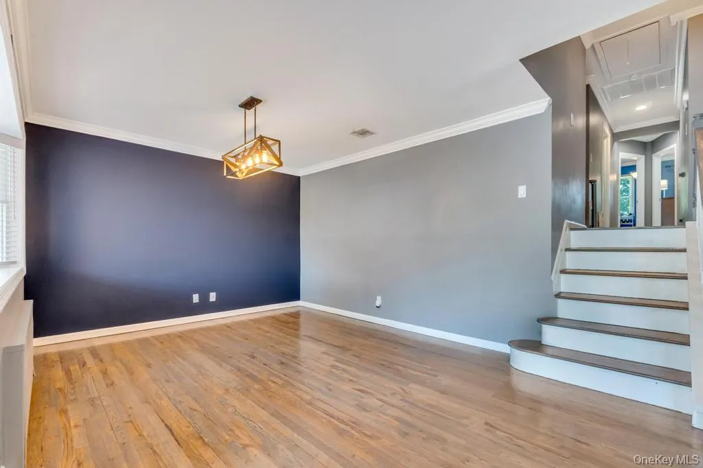 3 Drake Lane, Smithtown, NY, 4 Bedrooms Bedrooms, 9 Rooms Rooms,3 BathroomsBathrooms,Residential,For Rent,Drake,0,1013630 3 Drake Lane, Smithtown, NY, 4 Bedrooms Bedrooms, 9 Rooms Rooms,3 BathroomsBathrooms,Residential,For Rent,Drake,0,1013630