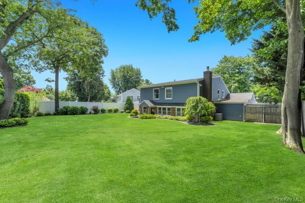 3 Drake Lane, Smithtown, NY, 4 Bedrooms Bedrooms, 9 Rooms Rooms,3 BathroomsBathrooms,Residential,For Rent,Drake,0,1013630 3 Drake Lane, Smithtown, NY, 4 Bedrooms Bedrooms, 9 Rooms Rooms,3 BathroomsBathrooms,Residential,For Rent,Drake,0,1013630