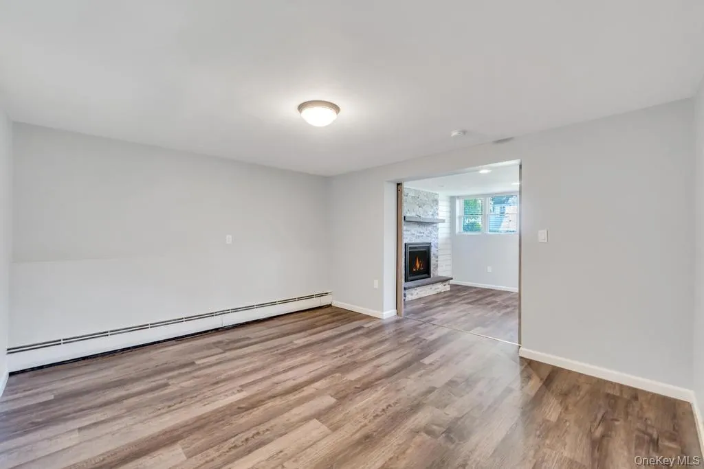 3 Drake Lane, Smithtown, NY, 4 Bedrooms Bedrooms, 9 Rooms Rooms,3 BathroomsBathrooms,Residential,For Rent,Drake,0,1013630 3 Drake Lane, Smithtown, NY, 4 Bedrooms Bedrooms, 9 Rooms Rooms,3 BathroomsBathrooms,Residential,For Rent,Drake,0,1013630