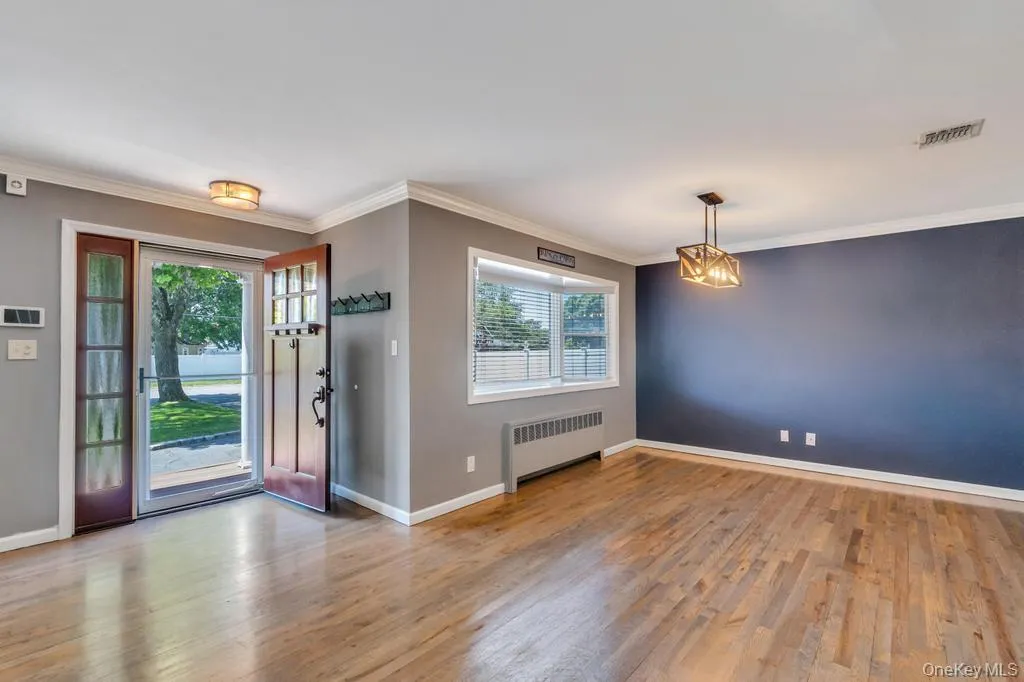 3 Drake Lane, Smithtown, NY, 4 Bedrooms Bedrooms, 9 Rooms Rooms,3 BathroomsBathrooms,Residential,For Rent,Drake,0,1013630 3 Drake Lane, Smithtown, NY, 4 Bedrooms Bedrooms, 9 Rooms Rooms,3 BathroomsBathrooms,Residential,For Rent,Drake,0,1013630