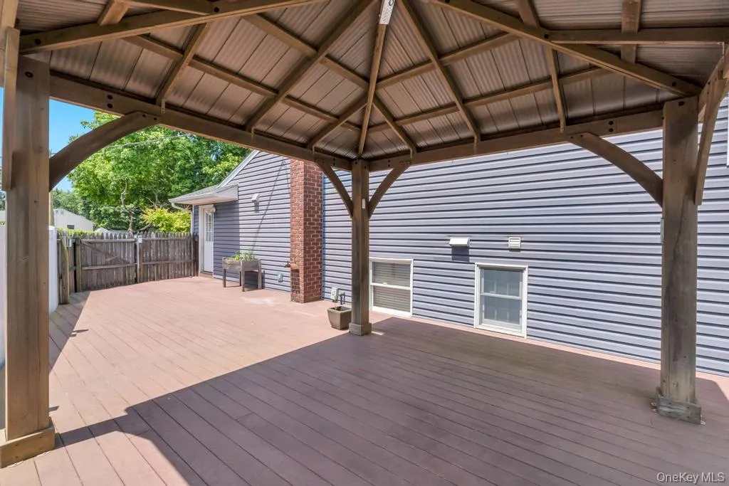 3 Drake Lane, Smithtown, NY, 4 Bedrooms Bedrooms, 9 Rooms Rooms,3 BathroomsBathrooms,Residential,For Rent,Drake,0,1013630 3 Drake Lane, Smithtown, NY, 4 Bedrooms Bedrooms, 9 Rooms Rooms,3 BathroomsBathrooms,Residential,For Rent,Drake,0,1013630