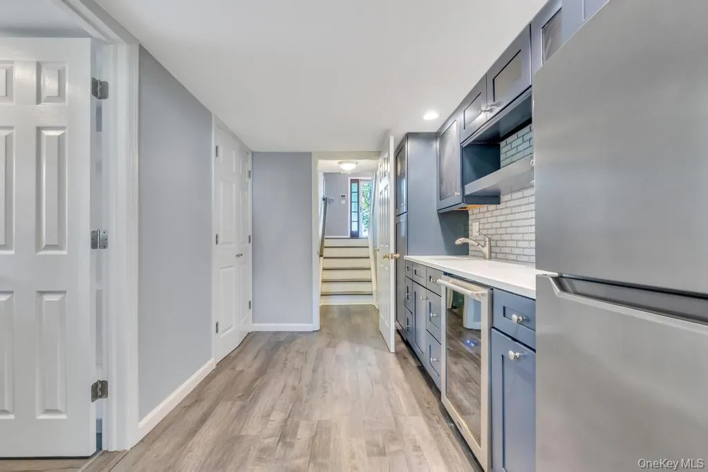 3 Drake Lane, Smithtown, NY, 4 Bedrooms Bedrooms, 9 Rooms Rooms,3 BathroomsBathrooms,Residential,For Rent,Drake,0,1013630 3 Drake Lane, Smithtown, NY, 4 Bedrooms Bedrooms, 9 Rooms Rooms,3 BathroomsBathrooms,Residential,For Rent,Drake,0,1013630