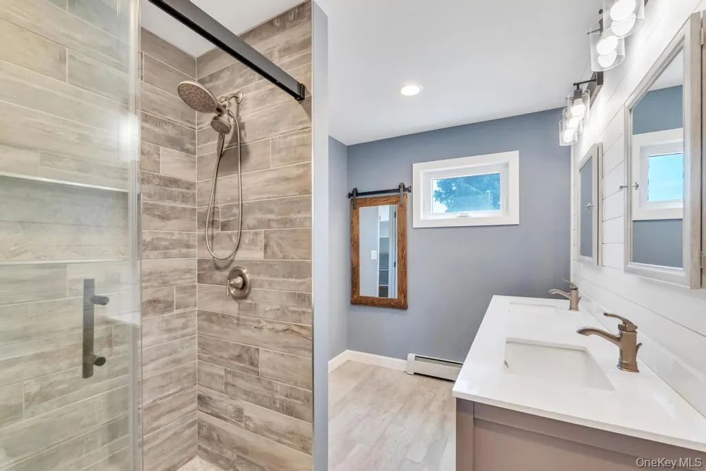 3 Drake Lane, Smithtown, NY, 4 Bedrooms Bedrooms, 9 Rooms Rooms,3 BathroomsBathrooms,Residential,For Rent,Drake,0,1013630 3 Drake Lane, Smithtown, NY, 4 Bedrooms Bedrooms, 9 Rooms Rooms,3 BathroomsBathrooms,Residential,For Rent,Drake,0,1013630