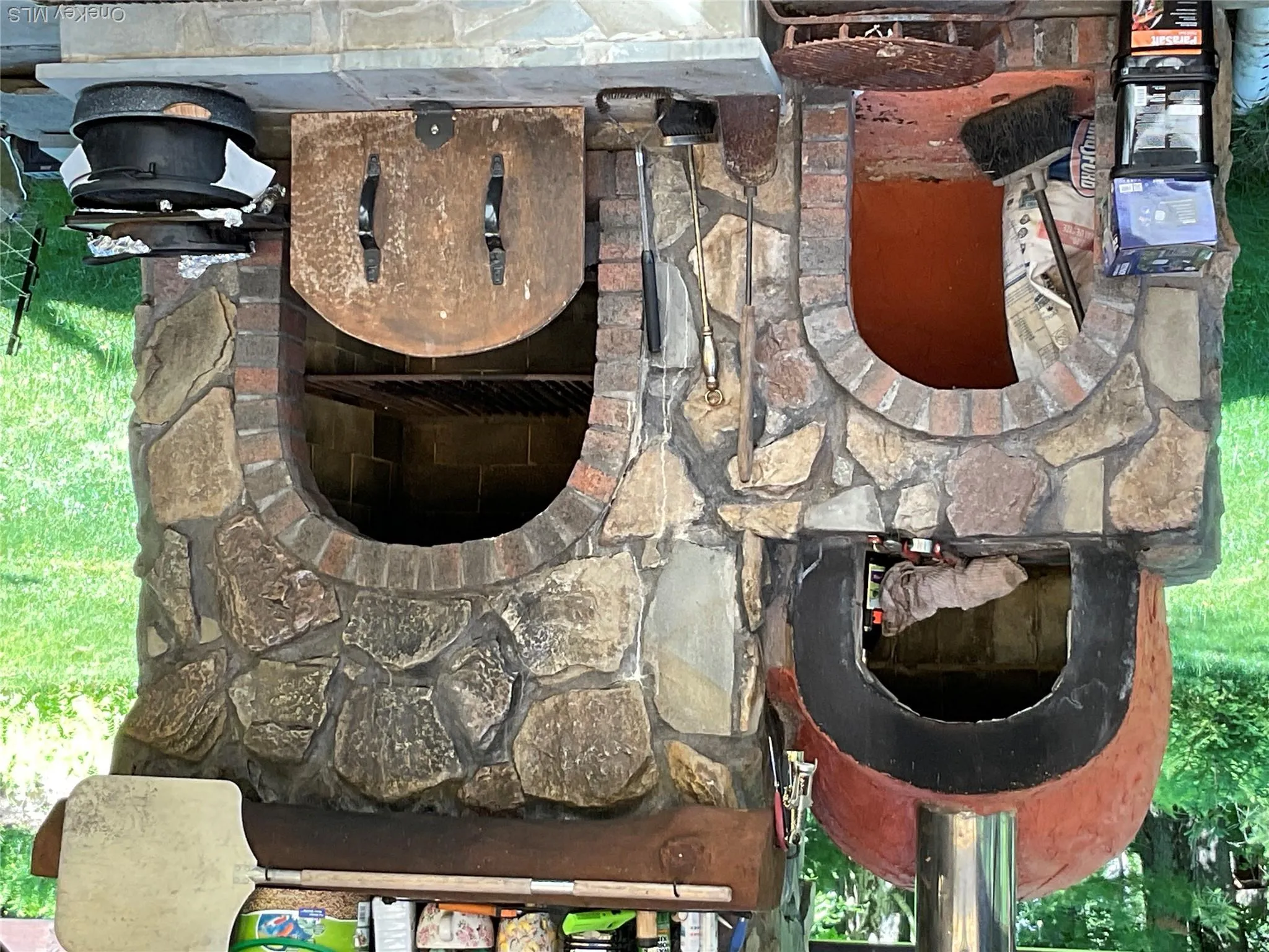 Oven and pizza oven Oven and pizza oven