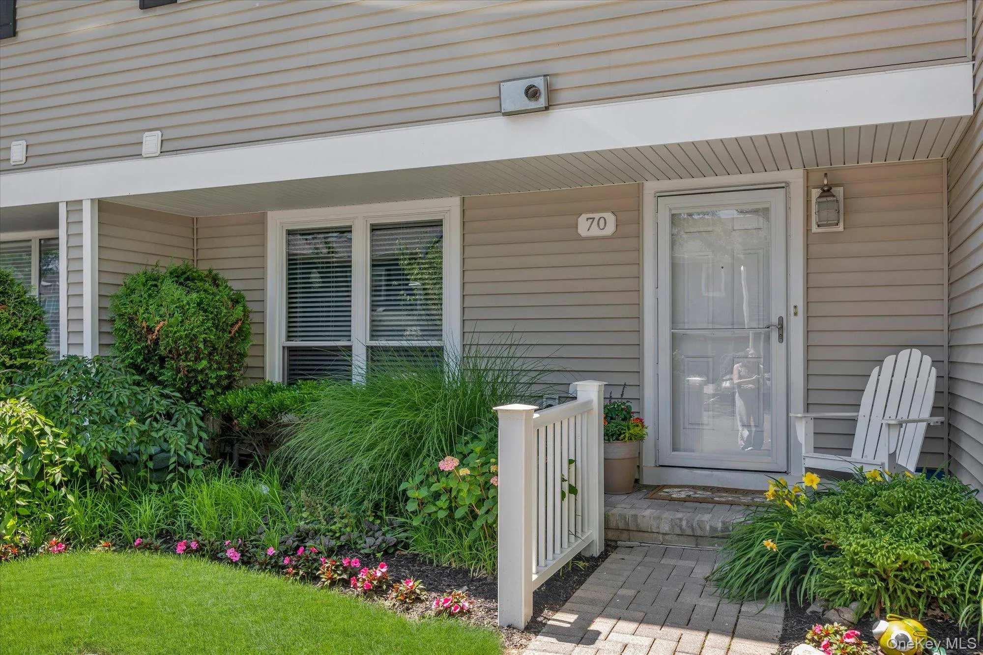 100-70 Baker Court, Hempstead, NY, 3 Bedrooms Bedrooms, 5 Rooms Rooms,2 BathroomsBathrooms,Residential,For Rent,Baker,0,KEY1013637 100-70 Baker Court, Hempstead, NY, 3 Bedrooms Bedrooms, 5 Rooms Rooms,2 BathroomsBathrooms,Residential,For Rent,Baker,0,KEY1013637