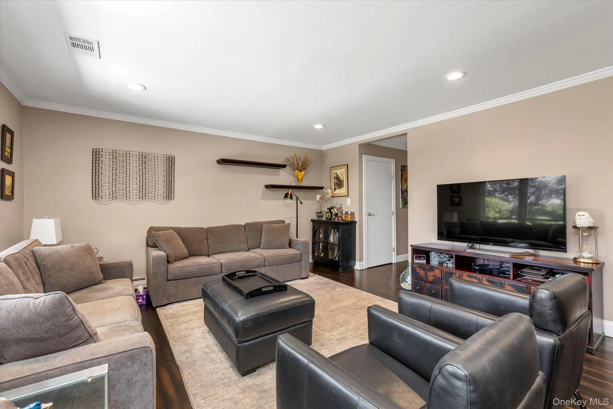 100-70 Baker Court, Hempstead, NY, 3 Bedrooms Bedrooms, 5 Rooms Rooms,2 BathroomsBathrooms,Residential,For Rent,Baker,0,KEY1013637 100-70 Baker Court, Hempstead, NY, 3 Bedrooms Bedrooms, 5 Rooms Rooms,2 BathroomsBathrooms,Residential,For Rent,Baker,0,KEY1013637