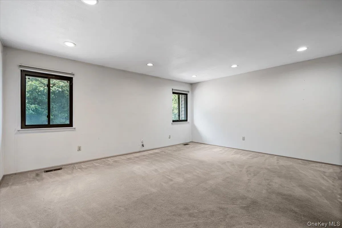 2 Maple Run Drive, Oyster Bay, NY, 3 Bedrooms Bedrooms, 7 Rooms Rooms,2 BathroomsBathrooms,Residential,For Rent,Maple Run,0,1013640 2 Maple Run Drive, Oyster Bay, NY, 3 Bedrooms Bedrooms, 7 Rooms Rooms,2 BathroomsBathrooms,Residential,For Rent,Maple Run,0,1013640