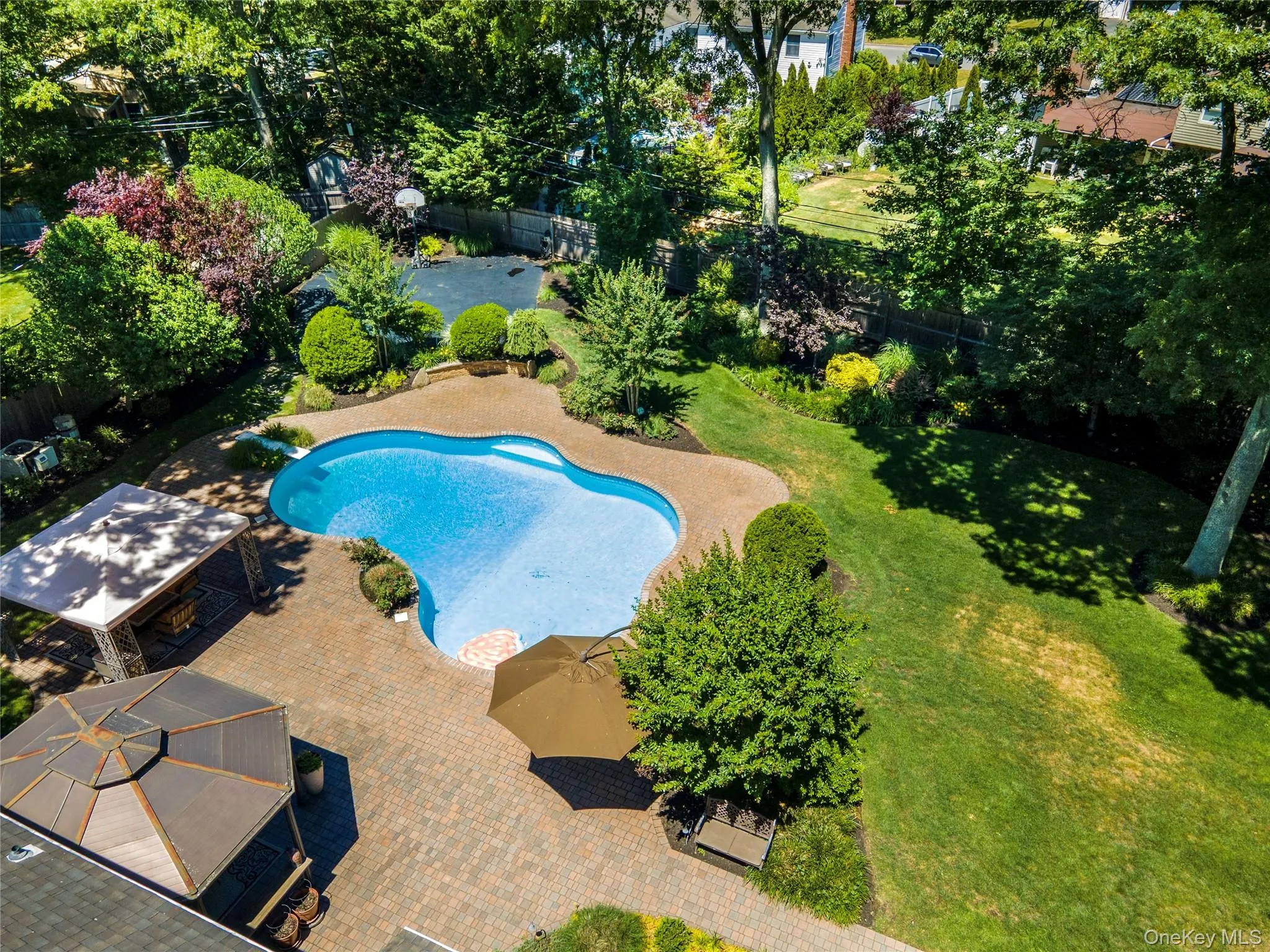 32 Westmoylan Lane, Brookhaven, NY, 4 Bedrooms Bedrooms, 9 Rooms Rooms,2 BathroomsBathrooms,Residential,For Rent,Westmoylan,0,1013642 32 Westmoylan Lane, Brookhaven, NY, 4 Bedrooms Bedrooms, 9 Rooms Rooms,2 BathroomsBathrooms,Residential,For Rent,Westmoylan,0,1013642