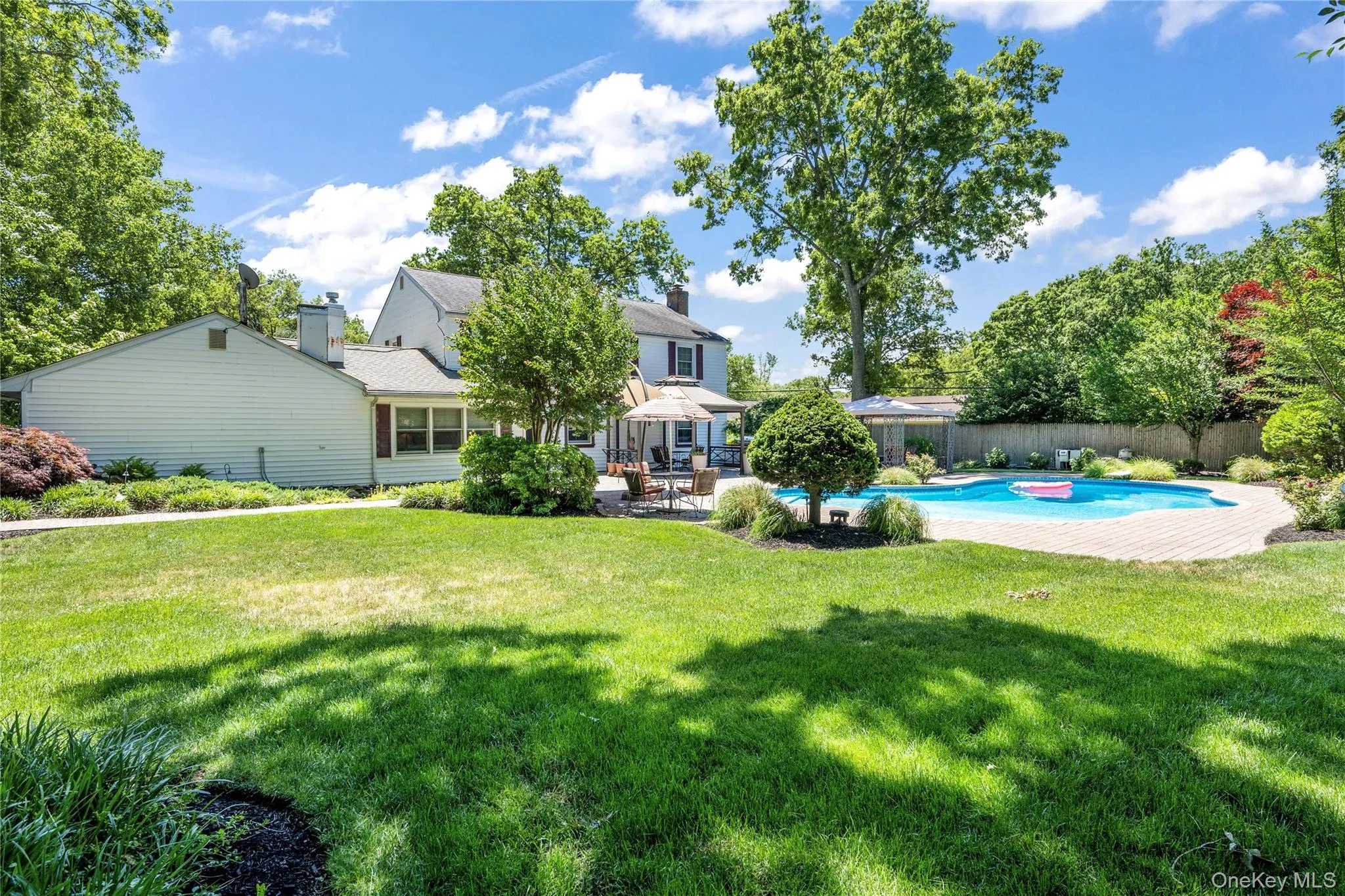 32 Westmoylan Lane, Brookhaven, NY, 4 Bedrooms Bedrooms, 9 Rooms Rooms,2 BathroomsBathrooms,Residential,For Rent,Westmoylan,0,1013642 32 Westmoylan Lane, Brookhaven, NY, 4 Bedrooms Bedrooms, 9 Rooms Rooms,2 BathroomsBathrooms,Residential,For Rent,Westmoylan,0,1013642
