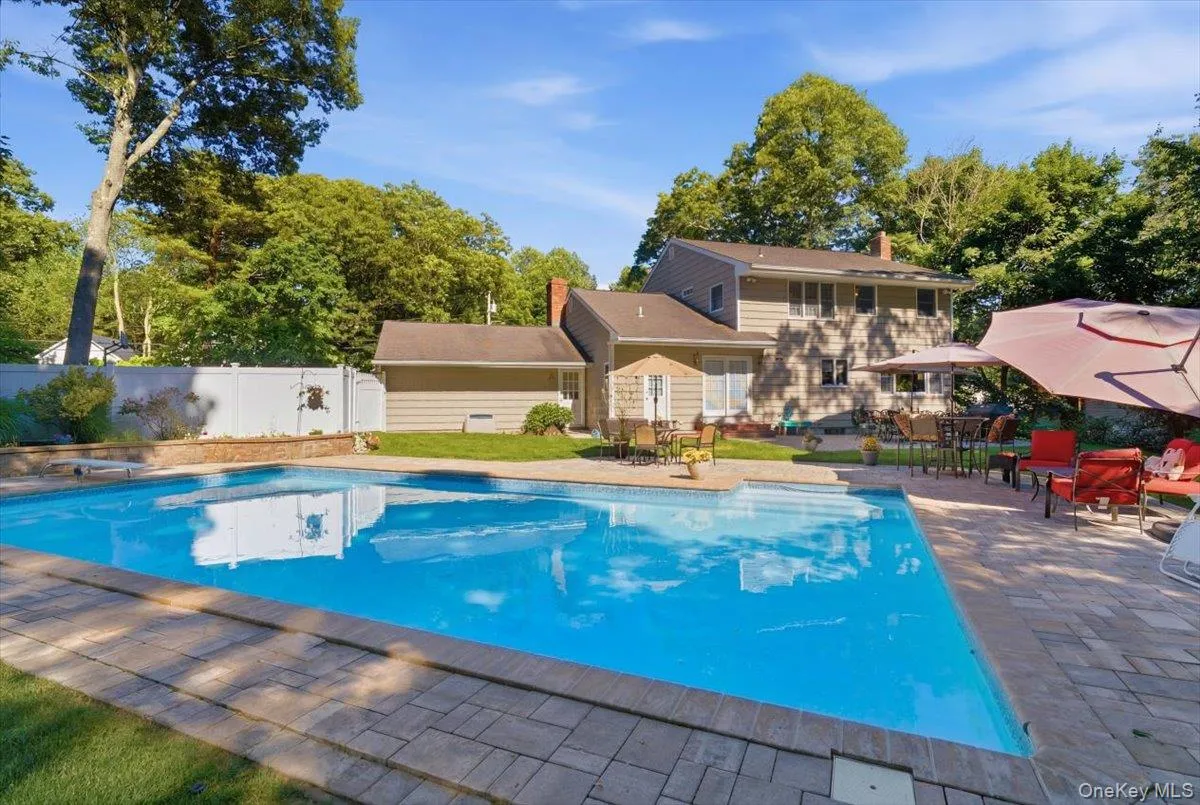 6 Redwood Drive, Huntington, NY, 4 Bedrooms Bedrooms, 8 Rooms Rooms,3 BathroomsBathrooms,Residential,For Rent,Redwood,0,1013646 6 Redwood Drive, Huntington, NY, 4 Bedrooms Bedrooms, 8 Rooms Rooms,3 BathroomsBathrooms,Residential,For Rent,Redwood,0,1013646