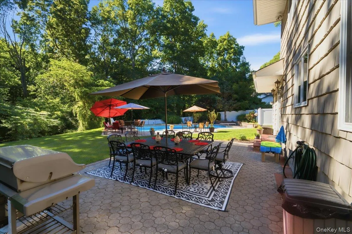 6 Redwood Drive, Huntington, NY, 4 Bedrooms Bedrooms, 8 Rooms Rooms,3 BathroomsBathrooms,Residential,For Rent,Redwood,0,1013646 6 Redwood Drive, Huntington, NY, 4 Bedrooms Bedrooms, 8 Rooms Rooms,3 BathroomsBathrooms,Residential,For Rent,Redwood,0,1013646