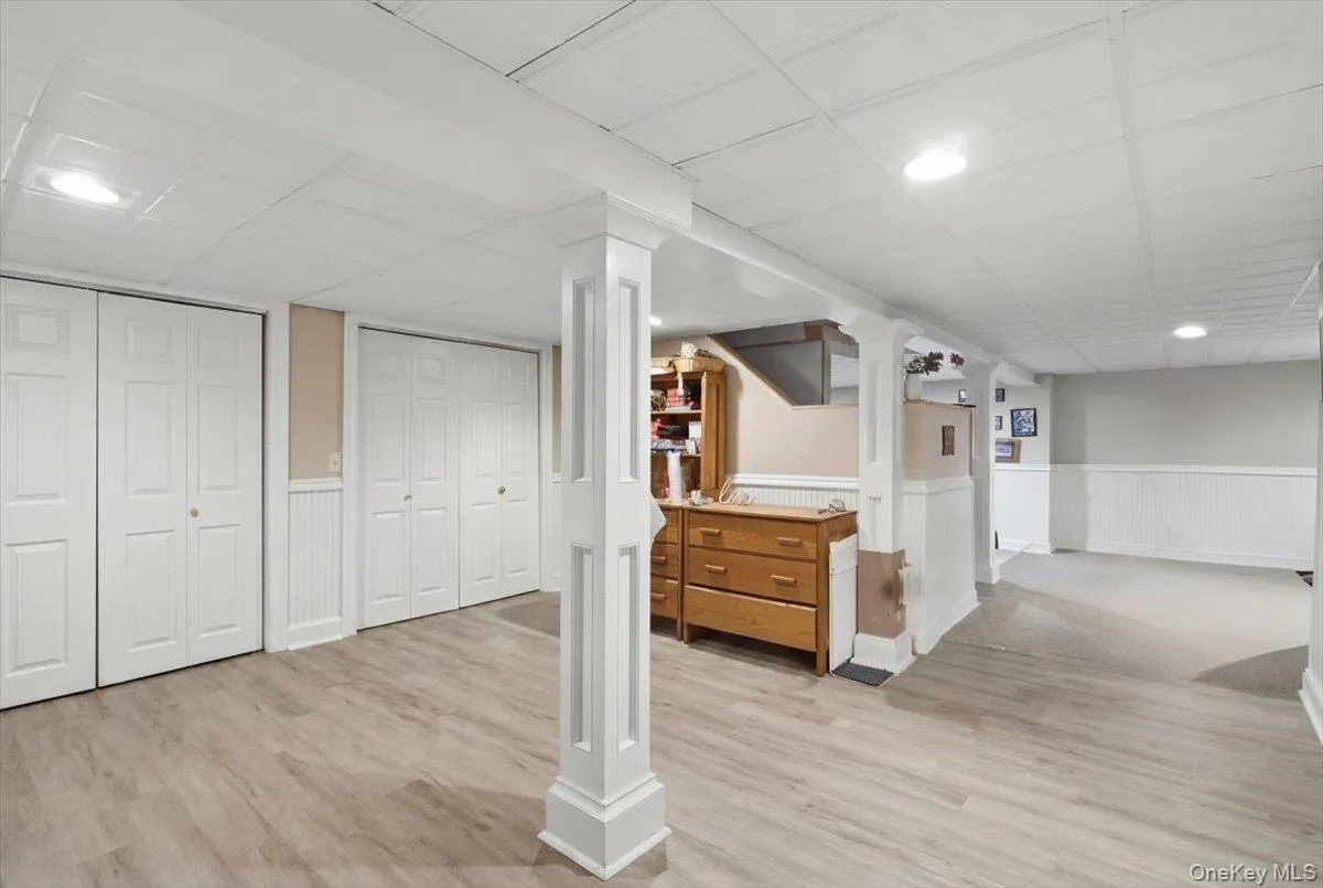 6 Redwood Drive, Huntington, NY, 4 Bedrooms Bedrooms, 8 Rooms Rooms,3 BathroomsBathrooms,Residential,For Rent,Redwood,0,1013646 6 Redwood Drive, Huntington, NY, 4 Bedrooms Bedrooms, 8 Rooms Rooms,3 BathroomsBathrooms,Residential,For Rent,Redwood,0,1013646
