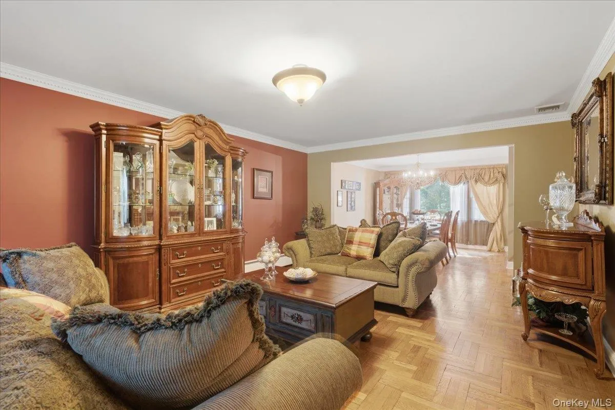 6 Redwood Drive, Huntington, NY, 4 Bedrooms Bedrooms, 8 Rooms Rooms,3 BathroomsBathrooms,Residential,For Rent,Redwood,0,1013646 6 Redwood Drive, Huntington, NY, 4 Bedrooms Bedrooms, 8 Rooms Rooms,3 BathroomsBathrooms,Residential,For Rent,Redwood,0,1013646
