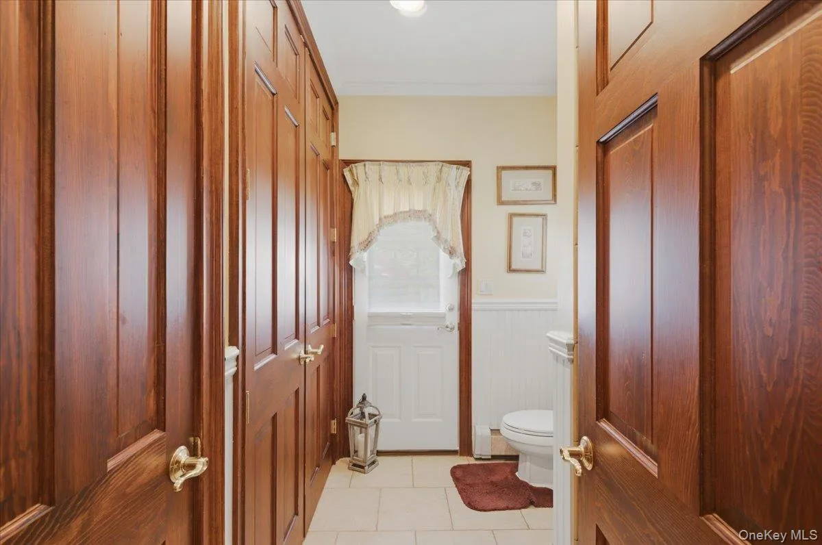 6 Redwood Drive, Huntington, NY, 4 Bedrooms Bedrooms, 8 Rooms Rooms,3 BathroomsBathrooms,Residential,For Rent,Redwood,0,1013646 6 Redwood Drive, Huntington, NY, 4 Bedrooms Bedrooms, 8 Rooms Rooms,3 BathroomsBathrooms,Residential,For Rent,Redwood,0,1013646