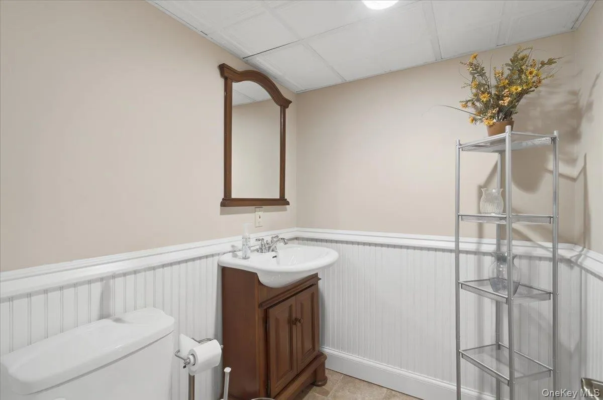 6 Redwood Drive, Huntington, NY, 4 Bedrooms Bedrooms, 8 Rooms Rooms,3 BathroomsBathrooms,Residential,For Rent,Redwood,0,1013646 6 Redwood Drive, Huntington, NY, 4 Bedrooms Bedrooms, 8 Rooms Rooms,3 BathroomsBathrooms,Residential,For Rent,Redwood,0,1013646