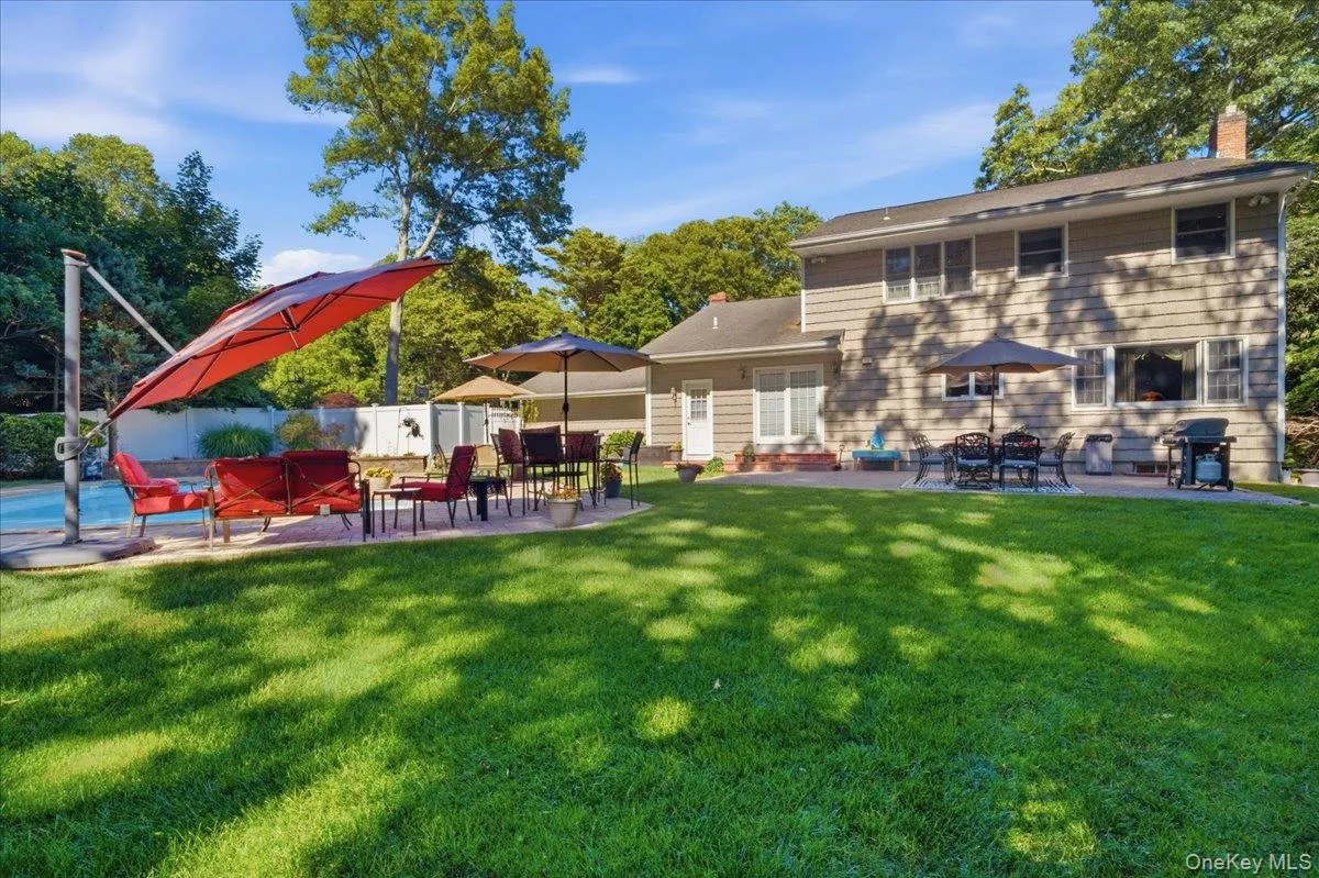 6 Redwood Drive, Huntington, NY, 4 Bedrooms Bedrooms, 8 Rooms Rooms,3 BathroomsBathrooms,Residential,For Rent,Redwood,0,1013646 6 Redwood Drive, Huntington, NY, 4 Bedrooms Bedrooms, 8 Rooms Rooms,3 BathroomsBathrooms,Residential,For Rent,Redwood,0,1013646