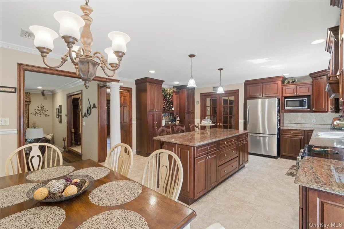 6 Redwood Drive, Huntington, NY, 4 Bedrooms Bedrooms, 8 Rooms Rooms,3 BathroomsBathrooms,Residential,For Rent,Redwood,0,1013646 6 Redwood Drive, Huntington, NY, 4 Bedrooms Bedrooms, 8 Rooms Rooms,3 BathroomsBathrooms,Residential,For Rent,Redwood,0,1013646