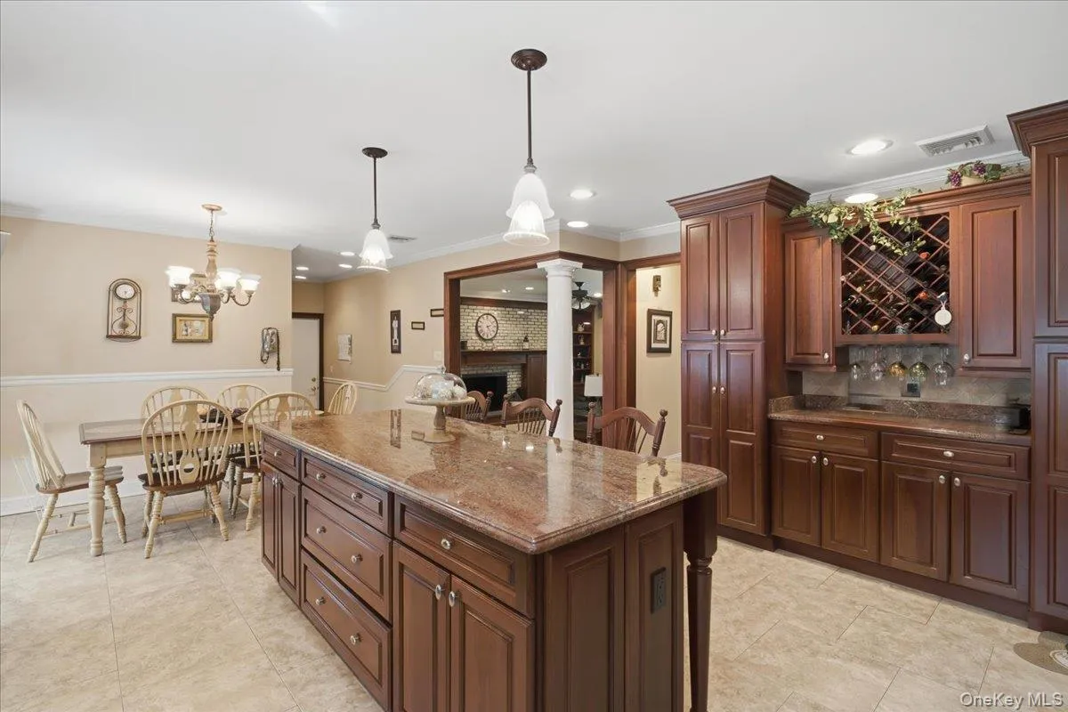 6 Redwood Drive, Huntington, NY, 4 Bedrooms Bedrooms, 8 Rooms Rooms,3 BathroomsBathrooms,Residential,For Rent,Redwood,0,1013646 6 Redwood Drive, Huntington, NY, 4 Bedrooms Bedrooms, 8 Rooms Rooms,3 BathroomsBathrooms,Residential,For Rent,Redwood,0,1013646
