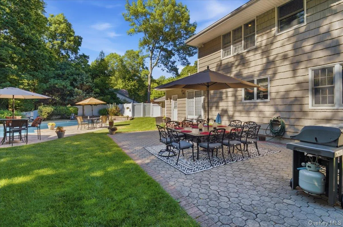 6 Redwood Drive, Huntington, NY, 4 Bedrooms Bedrooms, 8 Rooms Rooms,3 BathroomsBathrooms,Residential,For Rent,Redwood,0,1013646 6 Redwood Drive, Huntington, NY, 4 Bedrooms Bedrooms, 8 Rooms Rooms,3 BathroomsBathrooms,Residential,For Rent,Redwood,0,1013646