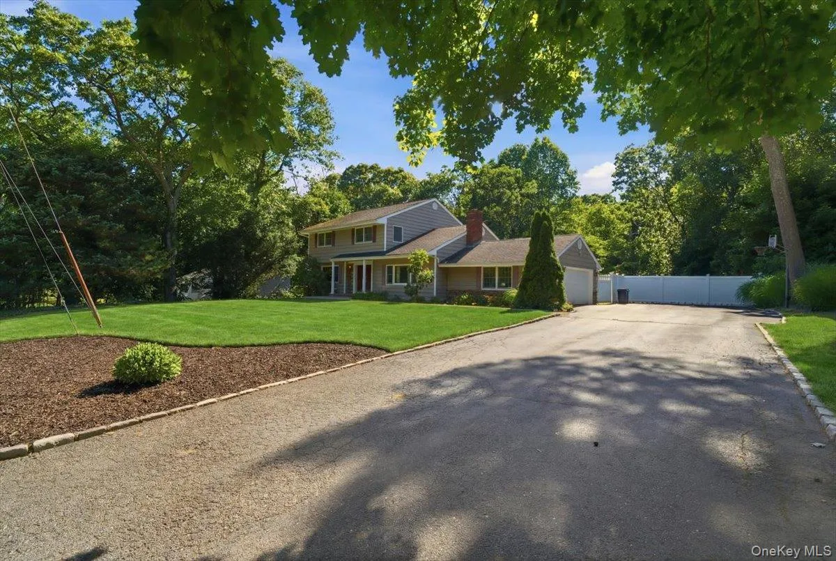 6 Redwood Drive, Huntington, NY, 4 Bedrooms Bedrooms, 8 Rooms Rooms,3 BathroomsBathrooms,Residential,For Rent,Redwood,0,1013646 6 Redwood Drive, Huntington, NY, 4 Bedrooms Bedrooms, 8 Rooms Rooms,3 BathroomsBathrooms,Residential,For Rent,Redwood,0,1013646