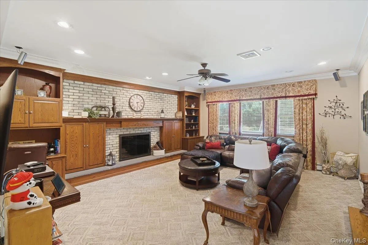 6 Redwood Drive, Huntington, NY, 4 Bedrooms Bedrooms, 8 Rooms Rooms,3 BathroomsBathrooms,Residential,For Rent,Redwood,0,1013646 6 Redwood Drive, Huntington, NY, 4 Bedrooms Bedrooms, 8 Rooms Rooms,3 BathroomsBathrooms,Residential,For Rent,Redwood,0,1013646