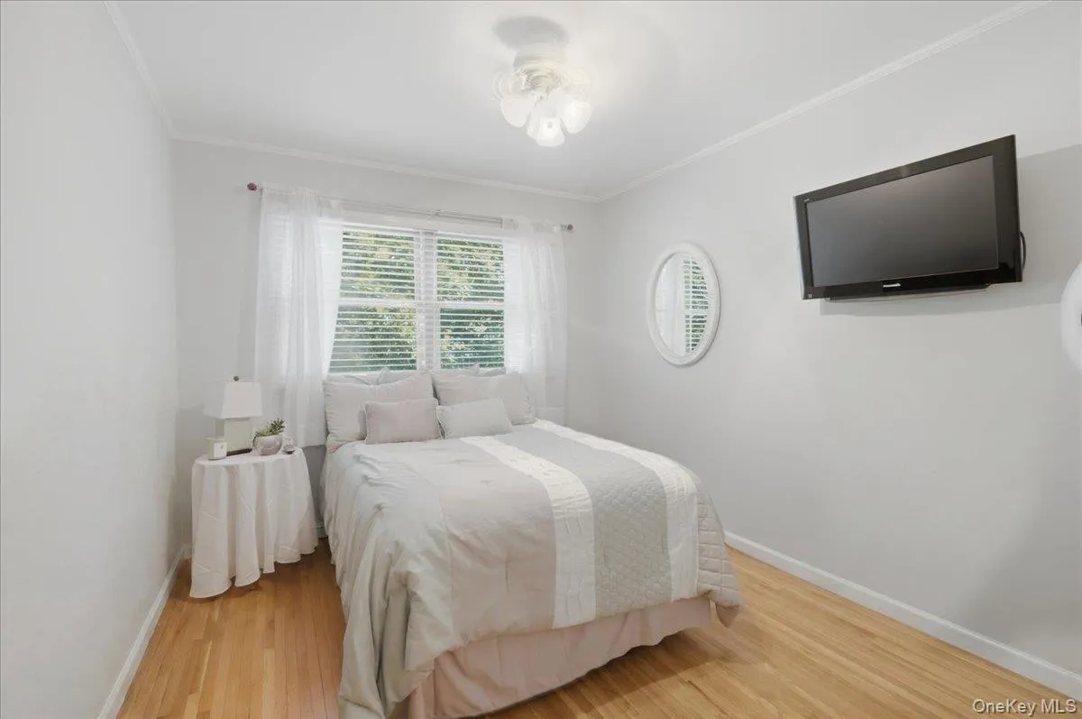 6 Redwood Drive, Huntington, NY, 4 Bedrooms Bedrooms, 8 Rooms Rooms,3 BathroomsBathrooms,Residential,For Rent,Redwood,0,1013646 6 Redwood Drive, Huntington, NY, 4 Bedrooms Bedrooms, 8 Rooms Rooms,3 BathroomsBathrooms,Residential,For Rent,Redwood,0,1013646
