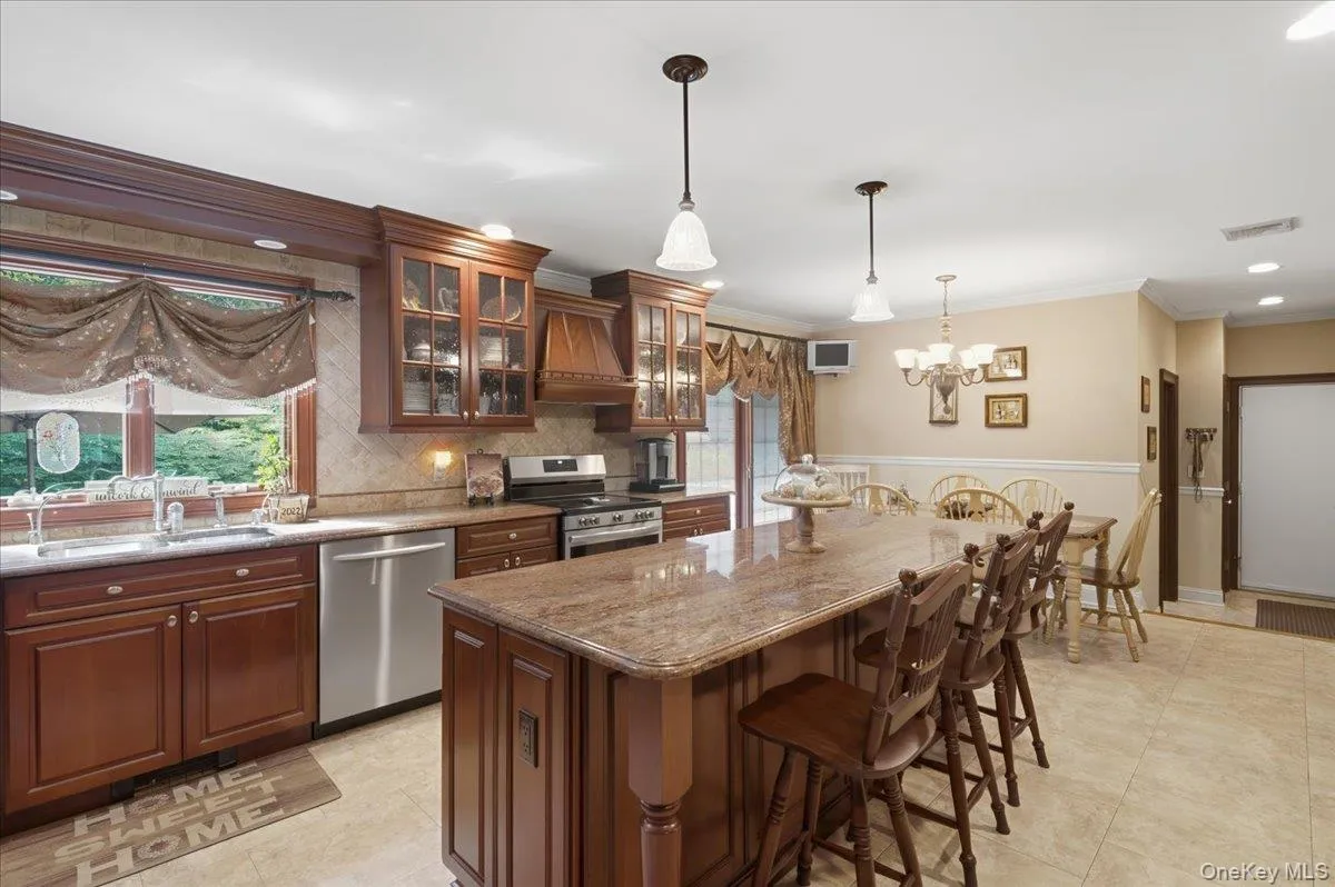 6 Redwood Drive, Huntington, NY, 4 Bedrooms Bedrooms, 8 Rooms Rooms,3 BathroomsBathrooms,Residential,For Rent,Redwood,0,1013646 6 Redwood Drive, Huntington, NY, 4 Bedrooms Bedrooms, 8 Rooms Rooms,3 BathroomsBathrooms,Residential,For Rent,Redwood,0,1013646
