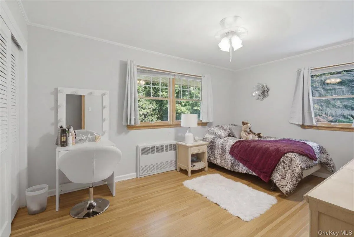 6 Redwood Drive, Huntington, NY, 4 Bedrooms Bedrooms, 8 Rooms Rooms,3 BathroomsBathrooms,Residential,For Rent,Redwood,0,1013646 6 Redwood Drive, Huntington, NY, 4 Bedrooms Bedrooms, 8 Rooms Rooms,3 BathroomsBathrooms,Residential,For Rent,Redwood,0,1013646