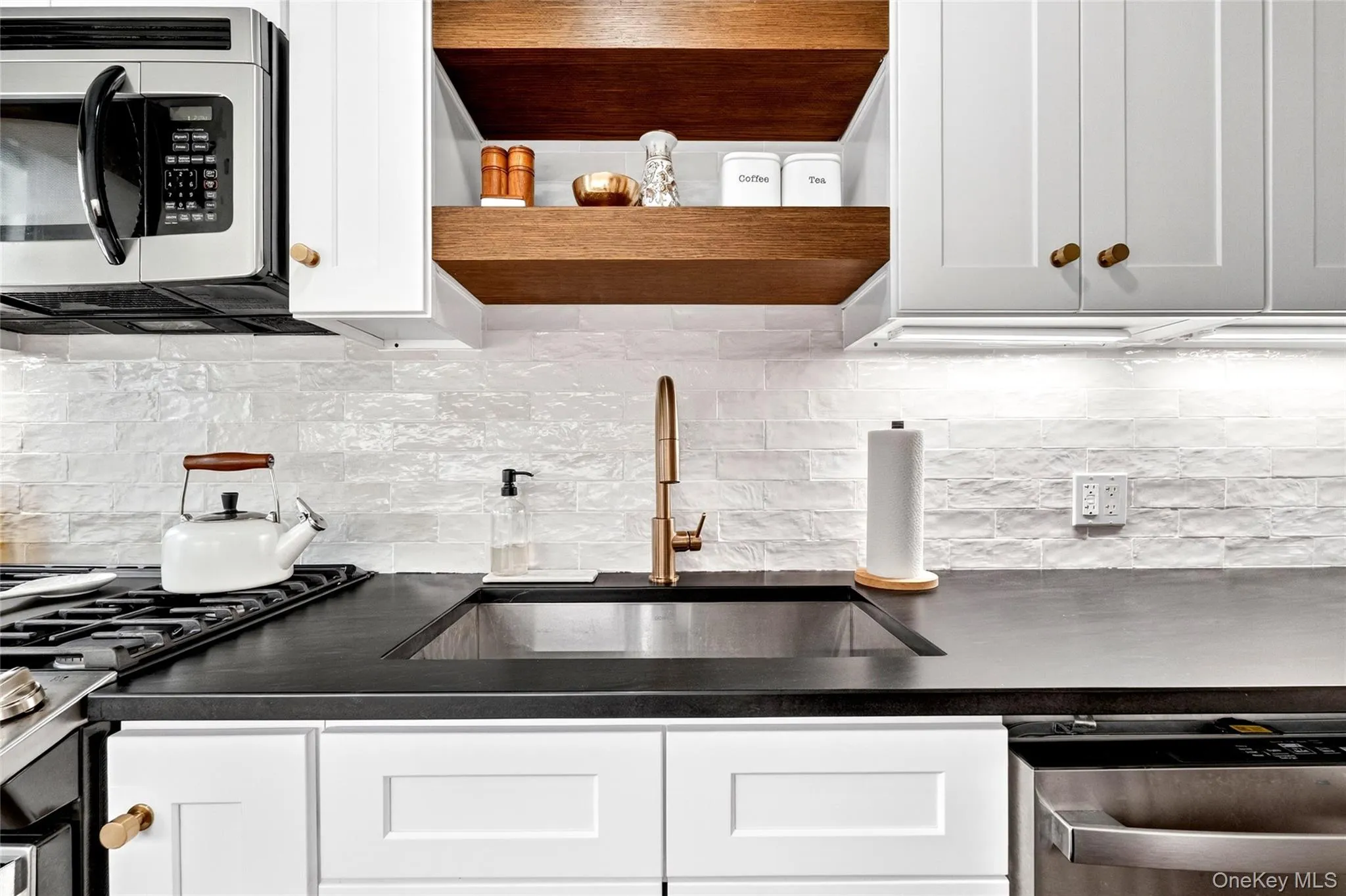 525 238th Street, New York, NY, 2 Bedrooms Bedrooms, 4 Rooms Rooms,1 BathroomBathrooms,Residential,For Rent,238th,0,1013647 525 238th Street, New York, NY, 2 Bedrooms Bedrooms, 4 Rooms Rooms,1 BathroomBathrooms,Residential,For Rent,238th,0,1013647