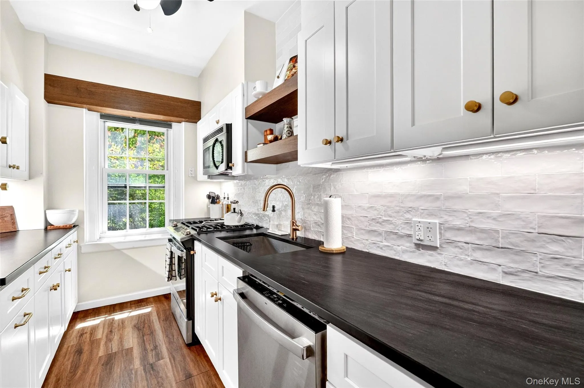 525 238th Street, New York, NY, 2 Bedrooms Bedrooms, 4 Rooms Rooms,1 BathroomBathrooms,Residential,For Rent,238th,0,1013647 525 238th Street, New York, NY, 2 Bedrooms Bedrooms, 4 Rooms Rooms,1 BathroomBathrooms,Residential,For Rent,238th,0,1013647