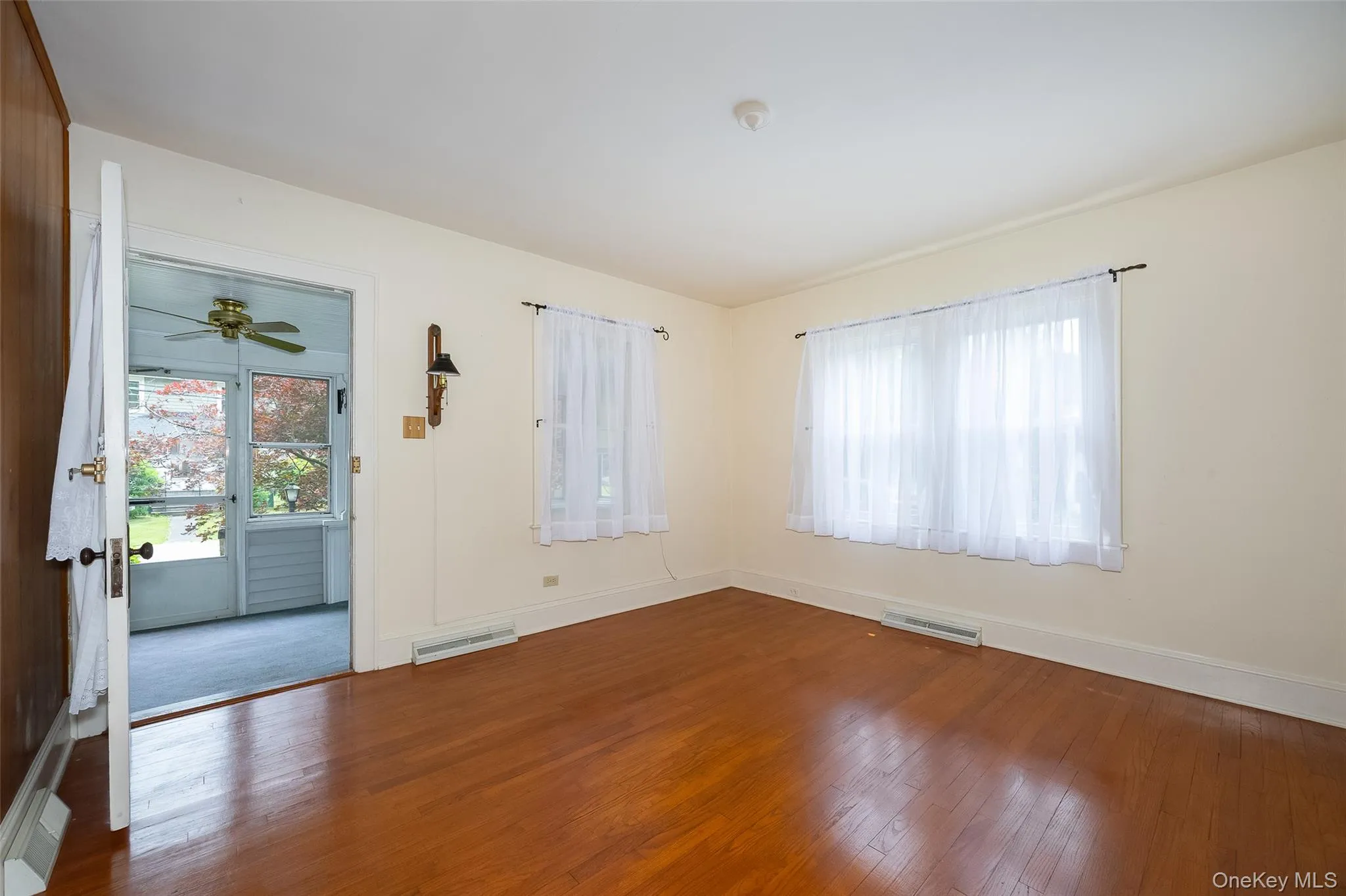 37 Florence Avenue, Fishkill, NY, 3 Bedrooms Bedrooms, 8 Rooms Rooms,2 BathroomsBathrooms,Residential,For Rent,Florence,0,1013650 37 Florence Avenue, Fishkill, NY, 3 Bedrooms Bedrooms, 8 Rooms Rooms,2 BathroomsBathrooms,Residential,For Rent,Florence,0,1013650
