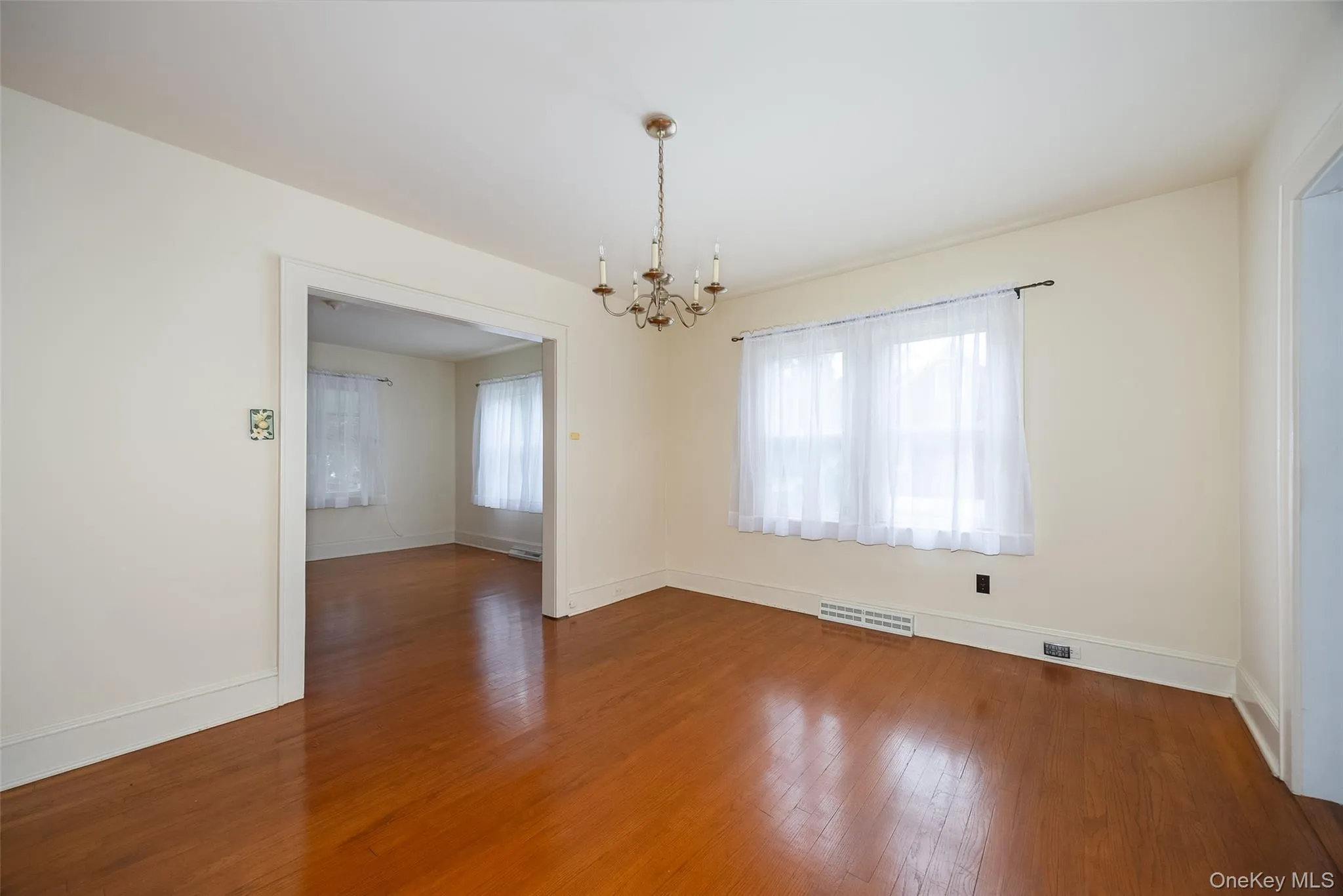 37 Florence Avenue, Fishkill, NY, 3 Bedrooms Bedrooms, 8 Rooms Rooms,2 BathroomsBathrooms,Residential,For Rent,Florence,0,1013650 37 Florence Avenue, Fishkill, NY, 3 Bedrooms Bedrooms, 8 Rooms Rooms,2 BathroomsBathrooms,Residential,For Rent,Florence,0,1013650