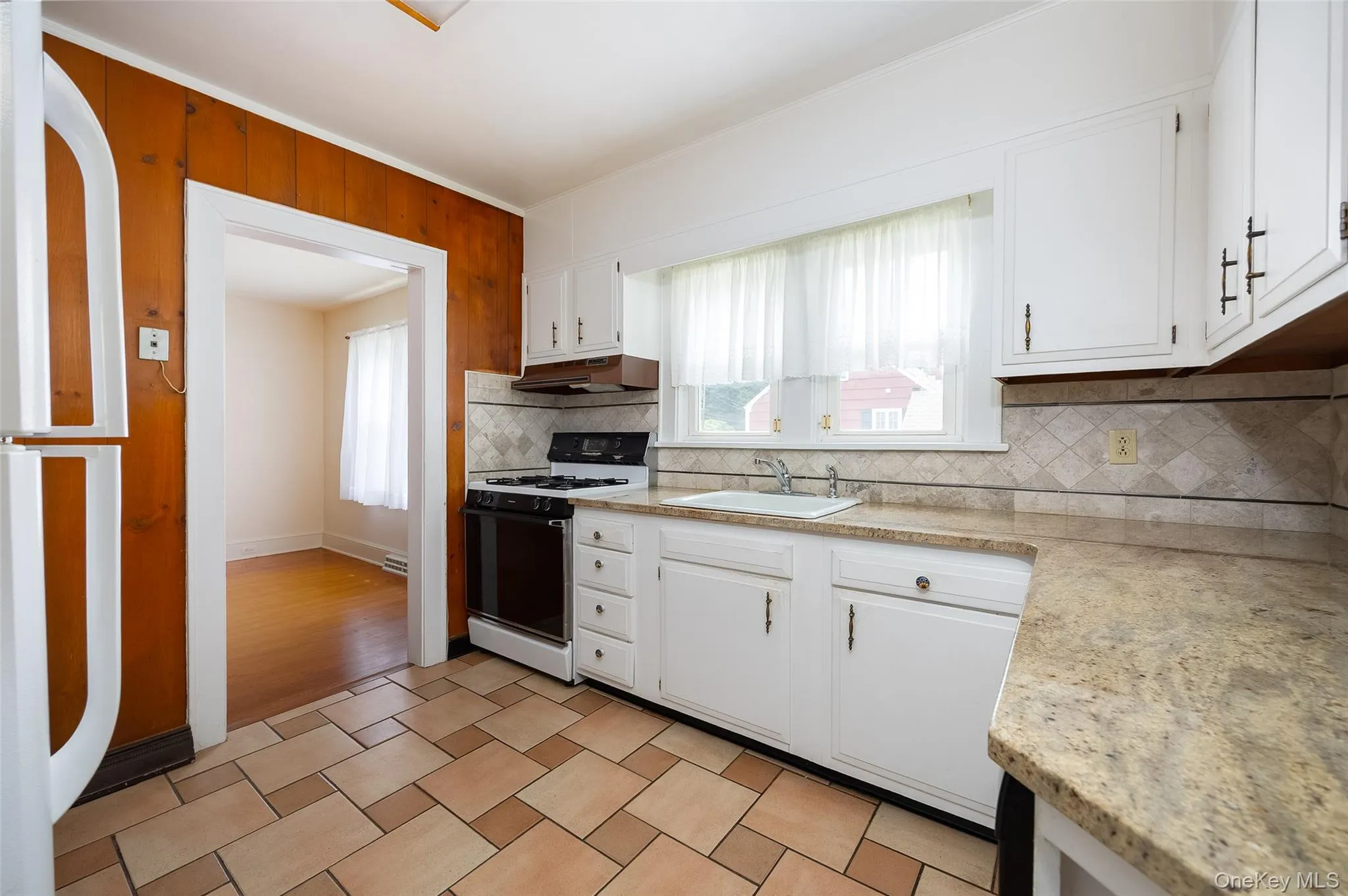 37 Florence Avenue, Fishkill, NY, 3 Bedrooms Bedrooms, 8 Rooms Rooms,2 BathroomsBathrooms,Residential,For Rent,Florence,0,1013650 37 Florence Avenue, Fishkill, NY, 3 Bedrooms Bedrooms, 8 Rooms Rooms,2 BathroomsBathrooms,Residential,For Rent,Florence,0,1013650