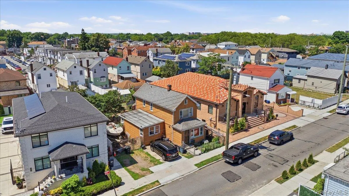 9748 Bristol Avenue, New York, NY, 4 Bedrooms Bedrooms, 7 Rooms Rooms,2 BathroomsBathrooms,Residential,For Rent,Bristol,0,1013651 9748 Bristol Avenue, New York, NY, 4 Bedrooms Bedrooms, 7 Rooms Rooms,2 BathroomsBathrooms,Residential,For Rent,Bristol,0,1013651