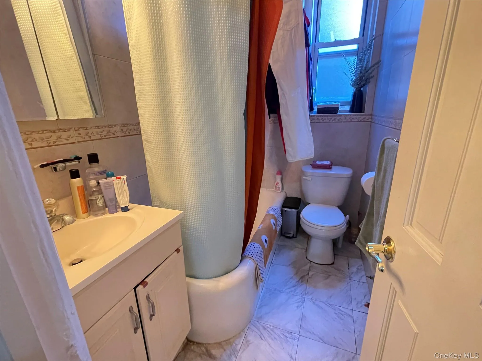35-27 81ST, New York, NY, 1 Bedroom Bedrooms, 3 Rooms Rooms,1 BathroomBathrooms,Residential,For Rent,81ST,0,1013653 35-27 81ST, New York, NY, 1 Bedroom Bedrooms, 3 Rooms Rooms,1 BathroomBathrooms,Residential,For Rent,81ST,0,1013653