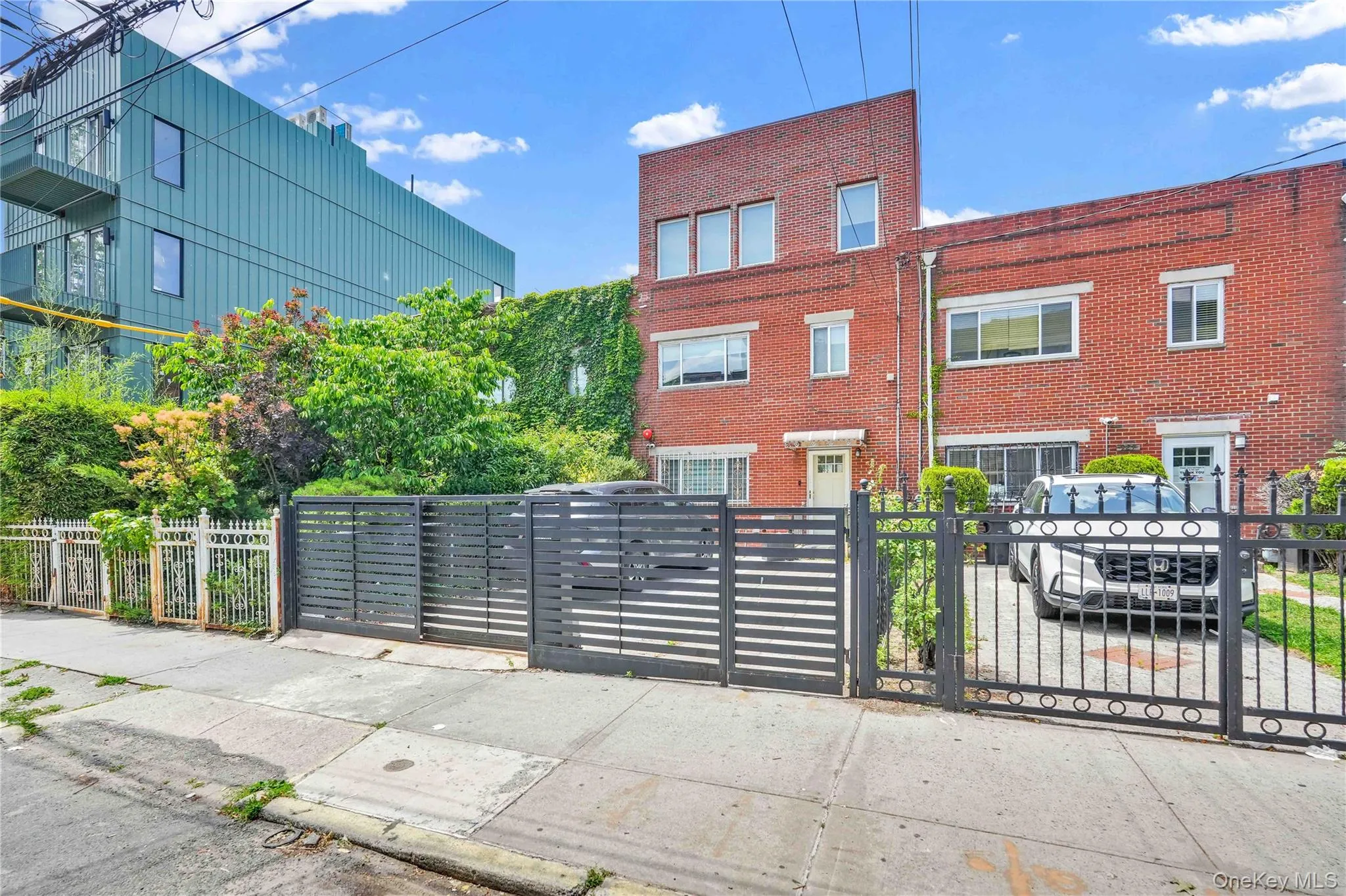 925 Hart Street, New York, NY, 5 Bedrooms Bedrooms, 9 Rooms Rooms,2 BathroomsBathrooms,Residential,For Rent,Hart,0,1013654 925 Hart Street, New York, NY, 5 Bedrooms Bedrooms, 9 Rooms Rooms,2 BathroomsBathrooms,Residential,For Rent,Hart,0,1013654