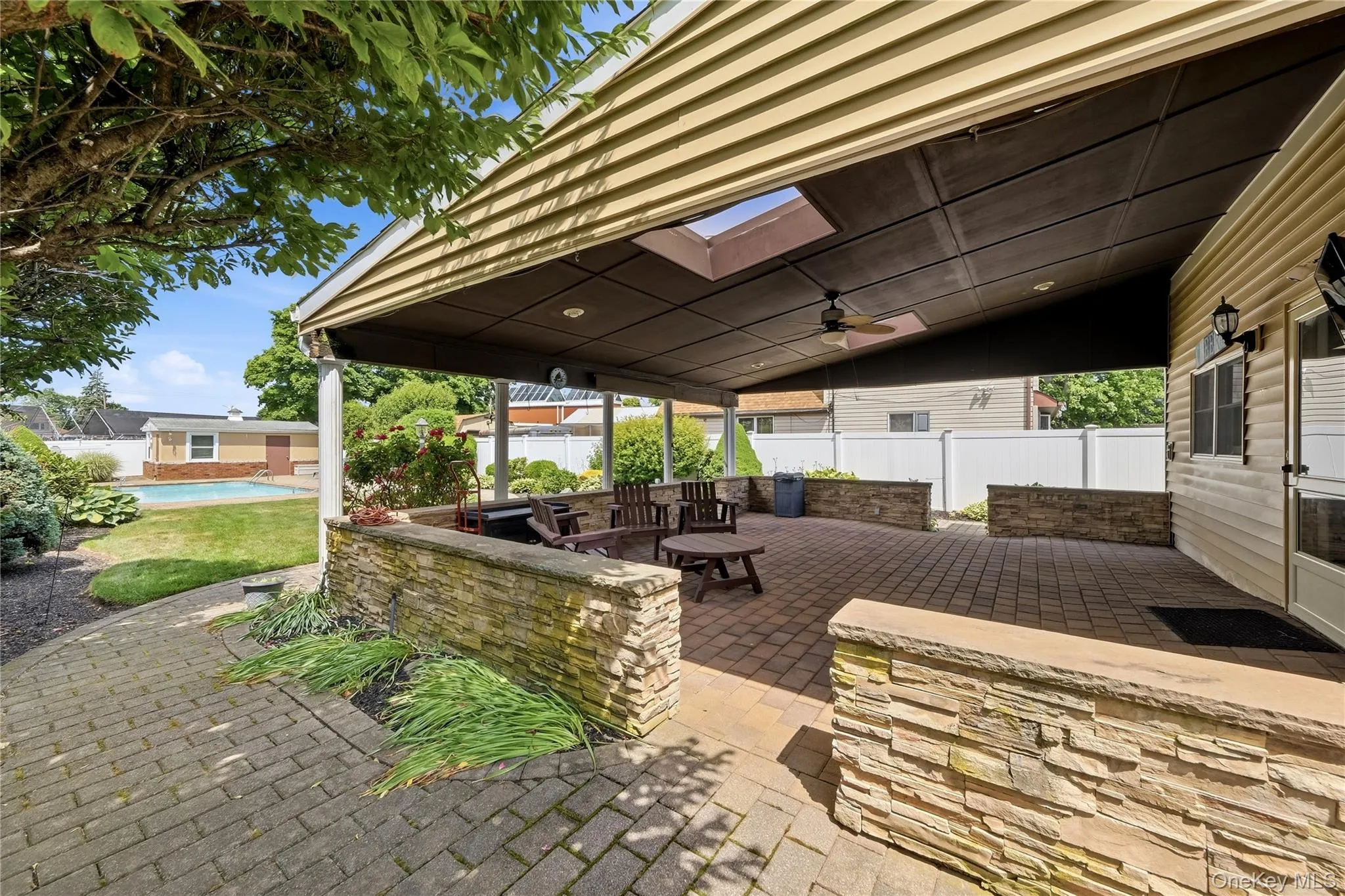 504 Staples Street, Oyster Bay, NY, 3 Bedrooms Bedrooms, 8 Rooms Rooms,2 BathroomsBathrooms,Residential,For Rent,Staples,0,1013658 504 Staples Street, Oyster Bay, NY, 3 Bedrooms Bedrooms, 8 Rooms Rooms,2 BathroomsBathrooms,Residential,For Rent,Staples,0,1013658