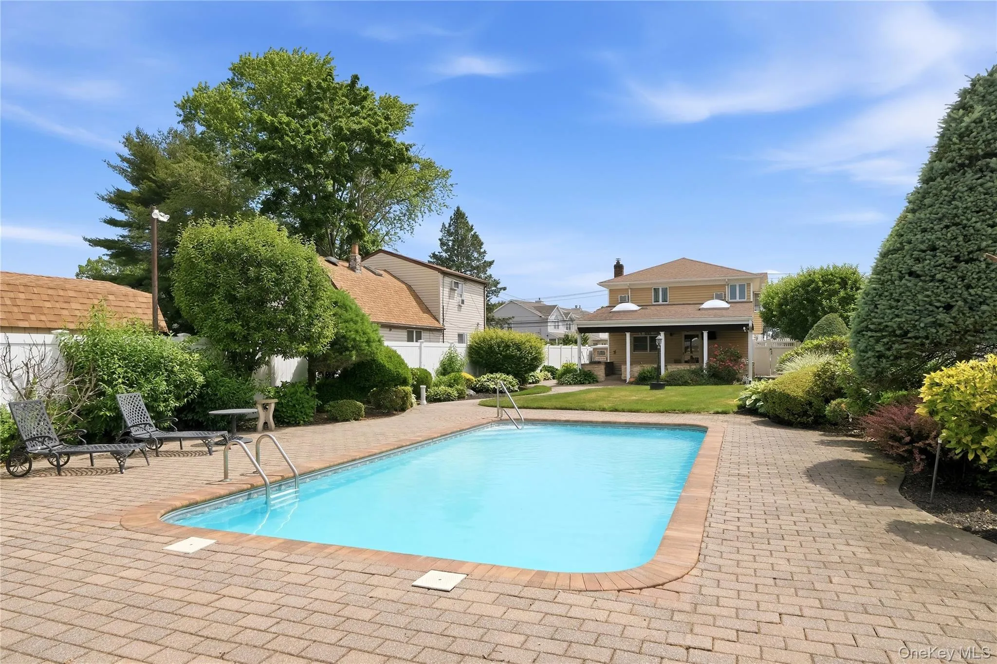 504 Staples Street, Oyster Bay, NY, 3 Bedrooms Bedrooms, 8 Rooms Rooms,2 BathroomsBathrooms,Residential,For Rent,Staples,0,1013658 504 Staples Street, Oyster Bay, NY, 3 Bedrooms Bedrooms, 8 Rooms Rooms,2 BathroomsBathrooms,Residential,For Rent,Staples,0,1013658