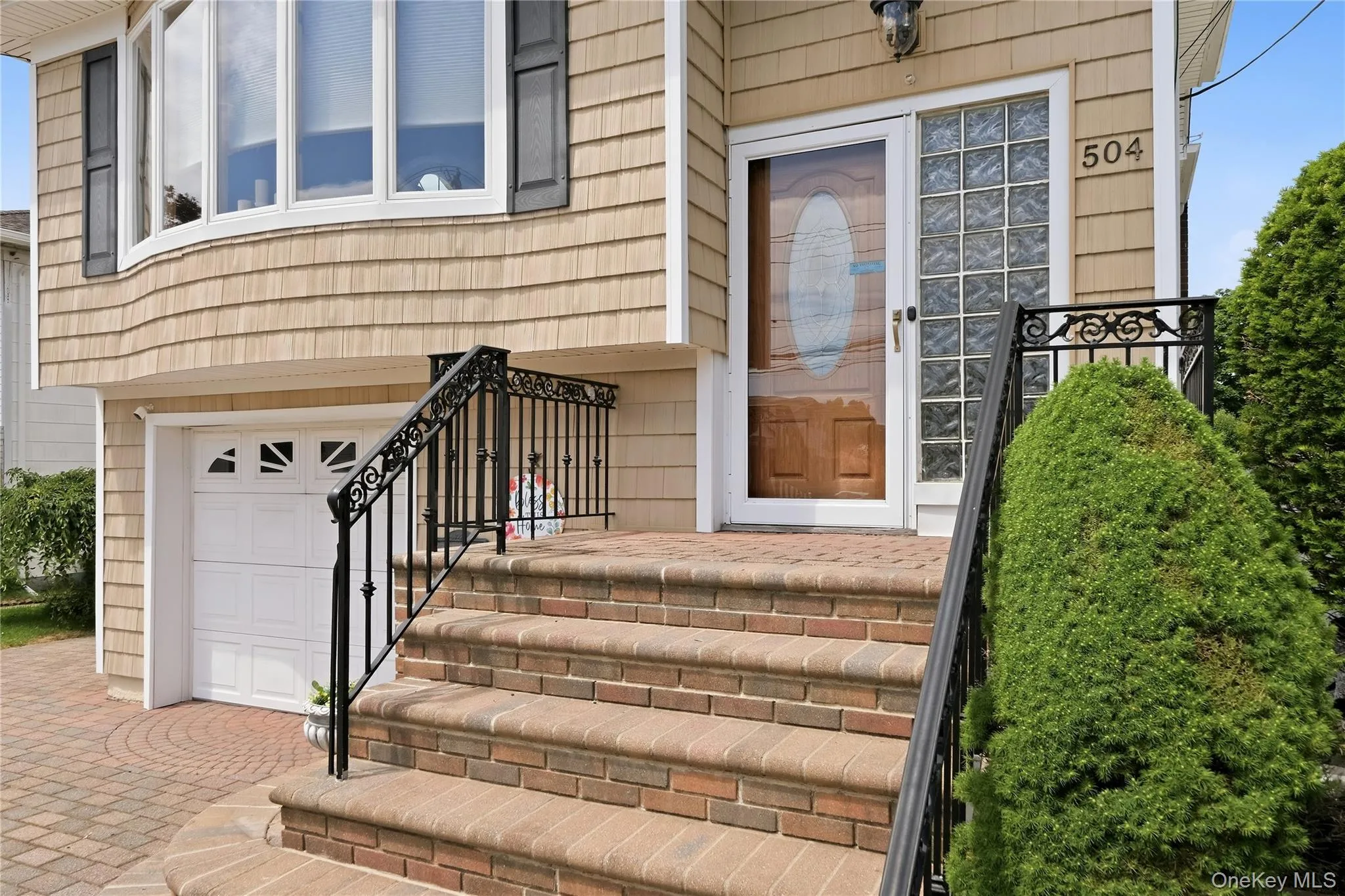 504 Staples Street, Oyster Bay, NY, 3 Bedrooms Bedrooms, 8 Rooms Rooms,2 BathroomsBathrooms,Residential,For Rent,Staples,0,1013658 504 Staples Street, Oyster Bay, NY, 3 Bedrooms Bedrooms, 8 Rooms Rooms,2 BathroomsBathrooms,Residential,For Rent,Staples,0,1013658