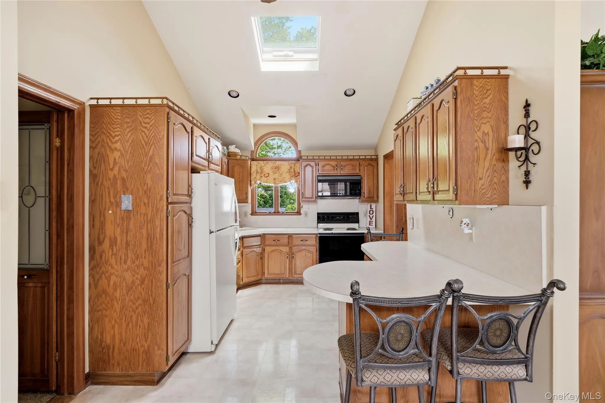 504 Staples Street, Oyster Bay, NY, 3 Bedrooms Bedrooms, 8 Rooms Rooms,2 BathroomsBathrooms,Residential,For Rent,Staples,0,1013658 504 Staples Street, Oyster Bay, NY, 3 Bedrooms Bedrooms, 8 Rooms Rooms,2 BathroomsBathrooms,Residential,For Rent,Staples,0,1013658
