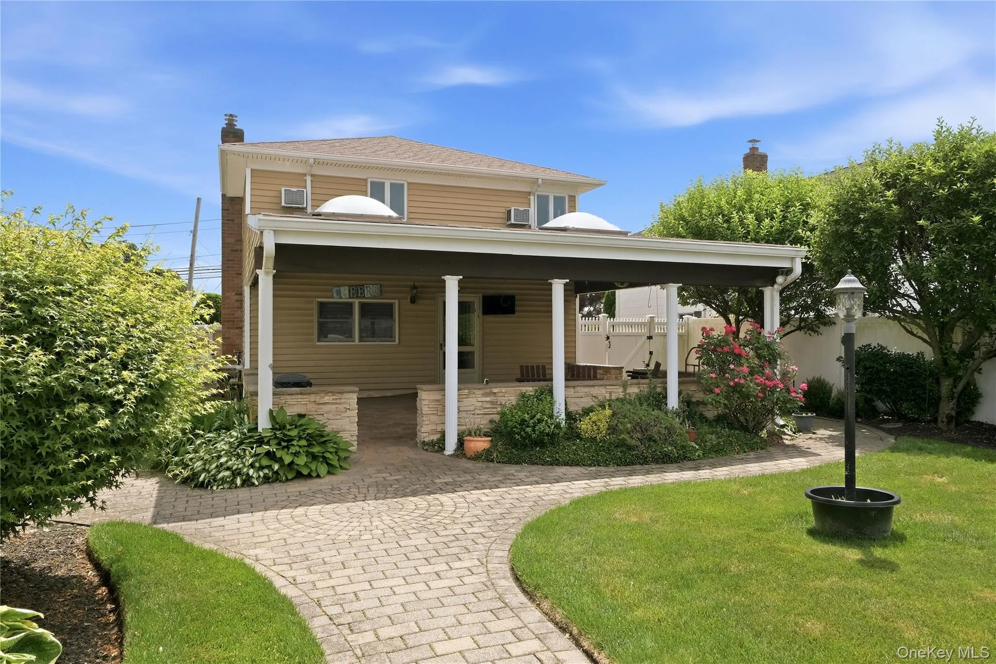 504 Staples Street, Oyster Bay, NY, 3 Bedrooms Bedrooms, 8 Rooms Rooms,2 BathroomsBathrooms,Residential,For Rent,Staples,0,1013658 504 Staples Street, Oyster Bay, NY, 3 Bedrooms Bedrooms, 8 Rooms Rooms,2 BathroomsBathrooms,Residential,For Rent,Staples,0,1013658