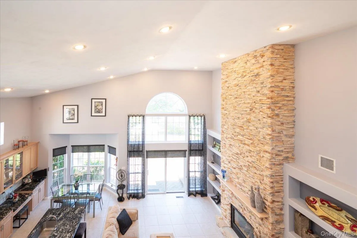 10 Windwatch Drive, Islip, NY, 4 Bedrooms Bedrooms, 8 Rooms Rooms,2 BathroomsBathrooms,Residential,For Rent,Windwatch,0,1013663 10 Windwatch Drive, Islip, NY, 4 Bedrooms Bedrooms, 8 Rooms Rooms,2 BathroomsBathrooms,Residential,For Rent,Windwatch,0,1013663