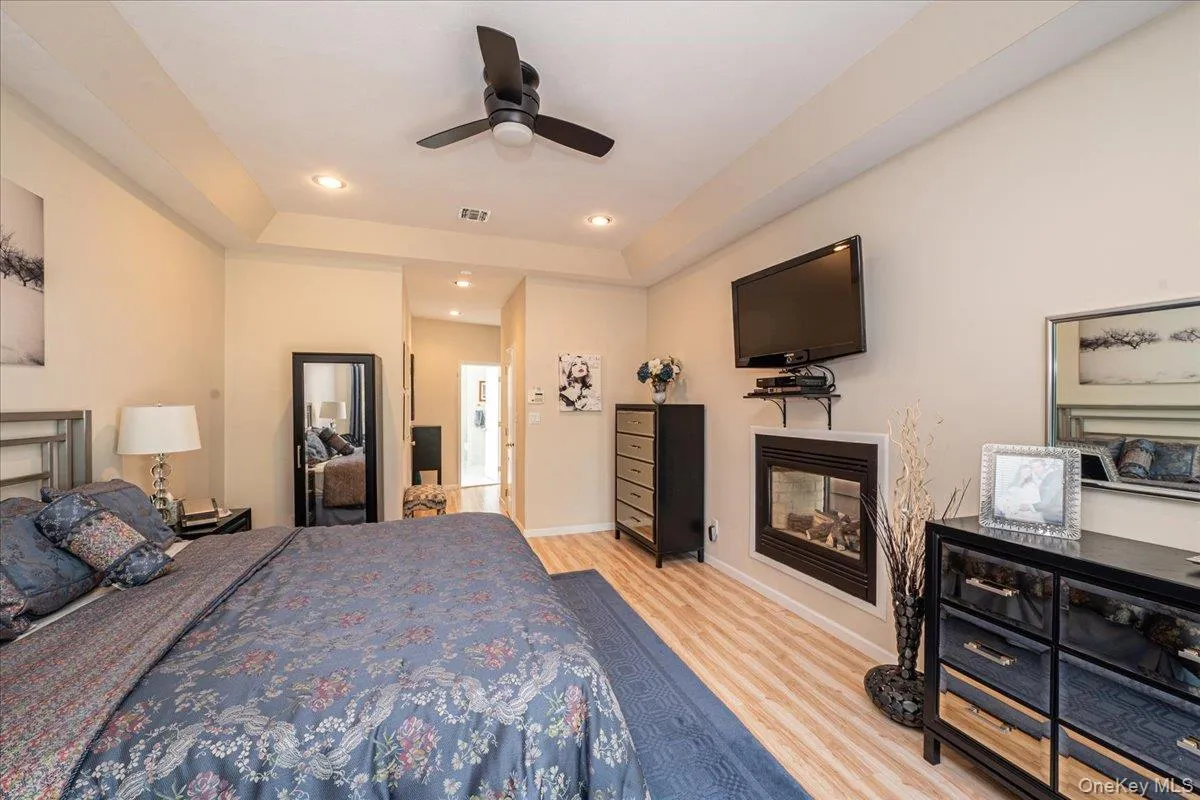 10 Windwatch Drive, Islip, NY, 4 Bedrooms Bedrooms, 8 Rooms Rooms,2 BathroomsBathrooms,Residential,For Rent,Windwatch,0,1013663 10 Windwatch Drive, Islip, NY, 4 Bedrooms Bedrooms, 8 Rooms Rooms,2 BathroomsBathrooms,Residential,For Rent,Windwatch,0,1013663