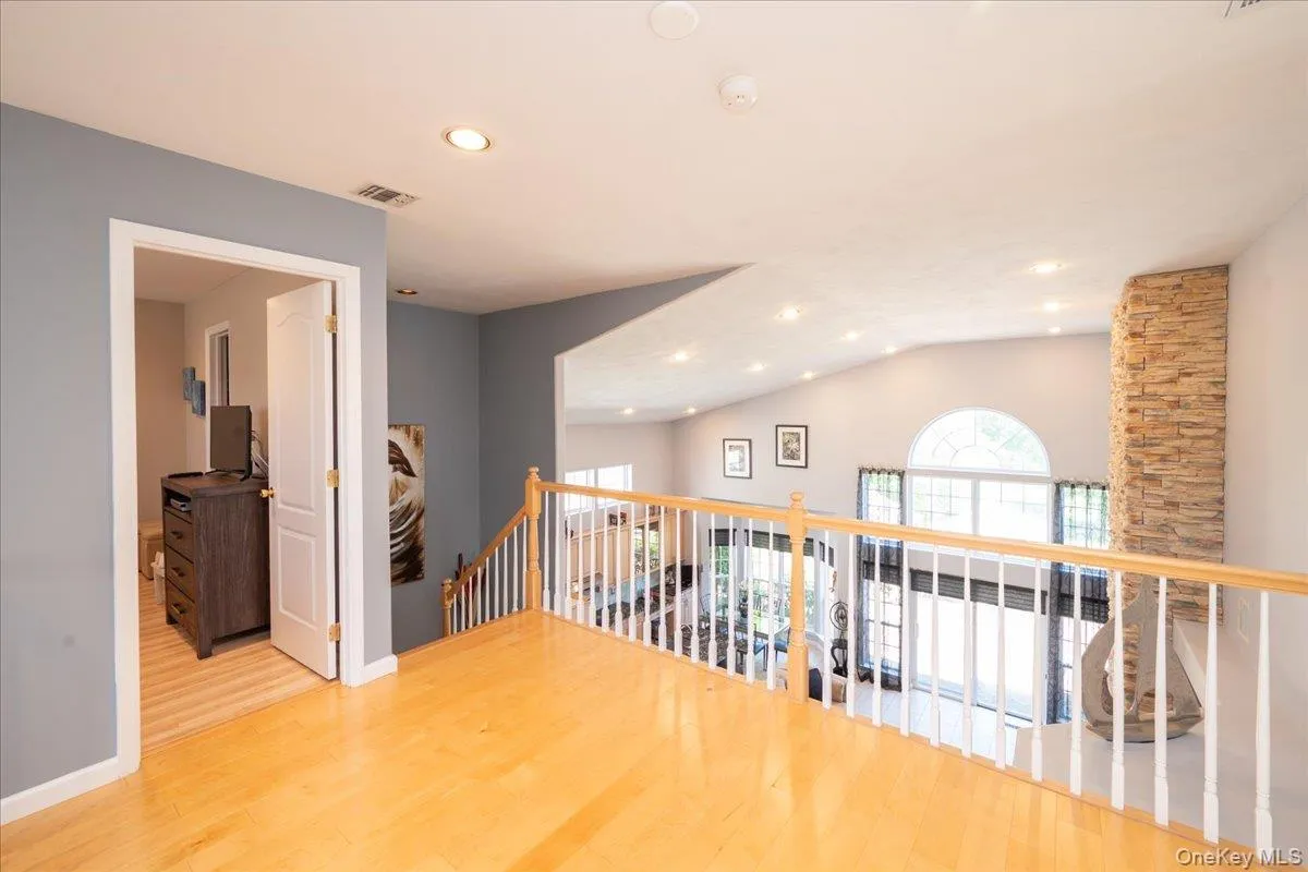 10 Windwatch Drive, Islip, NY, 4 Bedrooms Bedrooms, 8 Rooms Rooms,2 BathroomsBathrooms,Residential,For Rent,Windwatch,0,1013663 10 Windwatch Drive, Islip, NY, 4 Bedrooms Bedrooms, 8 Rooms Rooms,2 BathroomsBathrooms,Residential,For Rent,Windwatch,0,1013663
