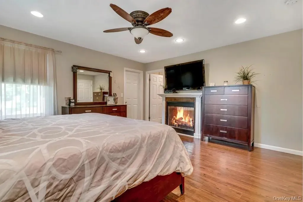 116 6th Street, Smithtown, NY, 5 Bedrooms Bedrooms, 9 Rooms Rooms,4 BathroomsBathrooms,Residential,For Rent,6th,0,1013666 116 6th Street, Smithtown, NY, 5 Bedrooms Bedrooms, 9 Rooms Rooms,4 BathroomsBathrooms,Residential,For Rent,6th,0,1013666