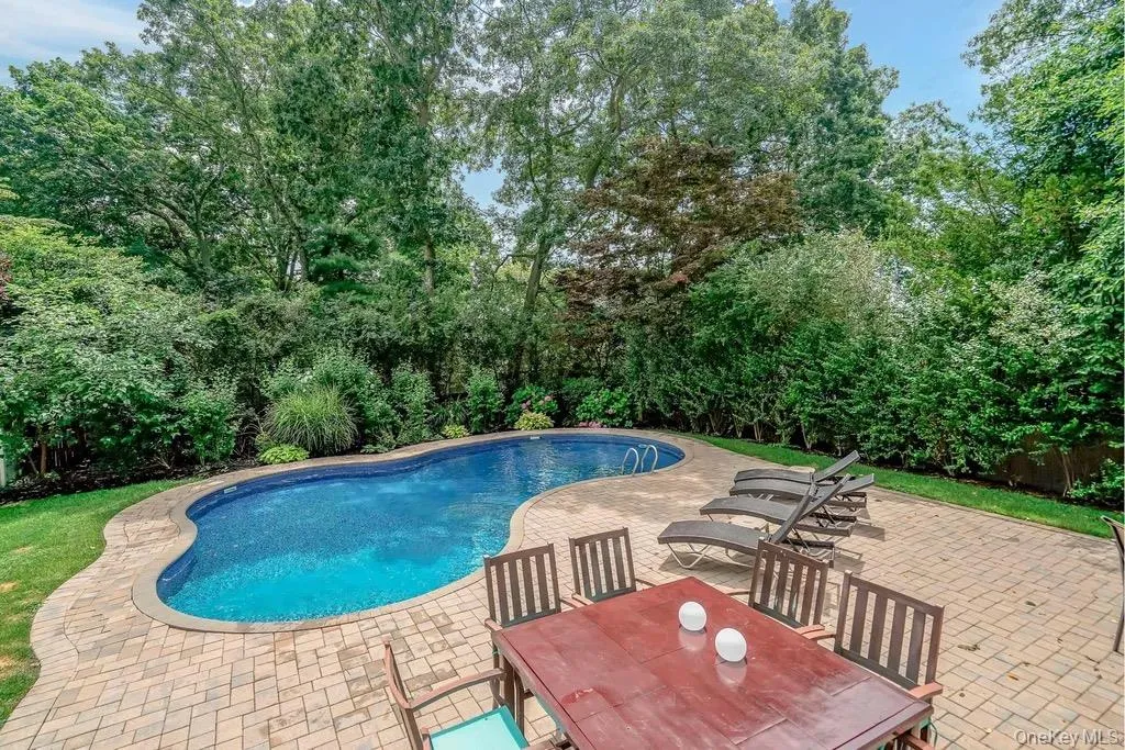 116 6th Street, Smithtown, NY, 5 Bedrooms Bedrooms, 9 Rooms Rooms,4 BathroomsBathrooms,Residential,For Rent,6th,0,1013666 116 6th Street, Smithtown, NY, 5 Bedrooms Bedrooms, 9 Rooms Rooms,4 BathroomsBathrooms,Residential,For Rent,6th,0,1013666