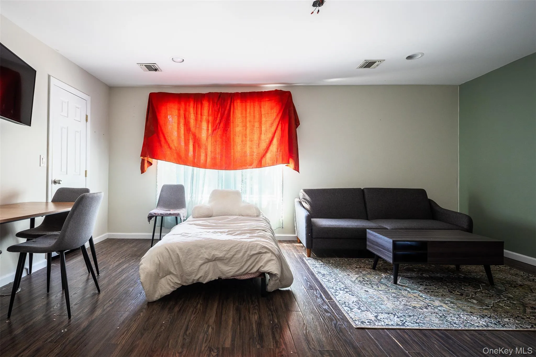 116 6th Street, Smithtown, NY, 5 Bedrooms Bedrooms, 9 Rooms Rooms,4 BathroomsBathrooms,Residential,For Rent,6th,0,1013666 116 6th Street, Smithtown, NY, 5 Bedrooms Bedrooms, 9 Rooms Rooms,4 BathroomsBathrooms,Residential,For Rent,6th,0,1013666