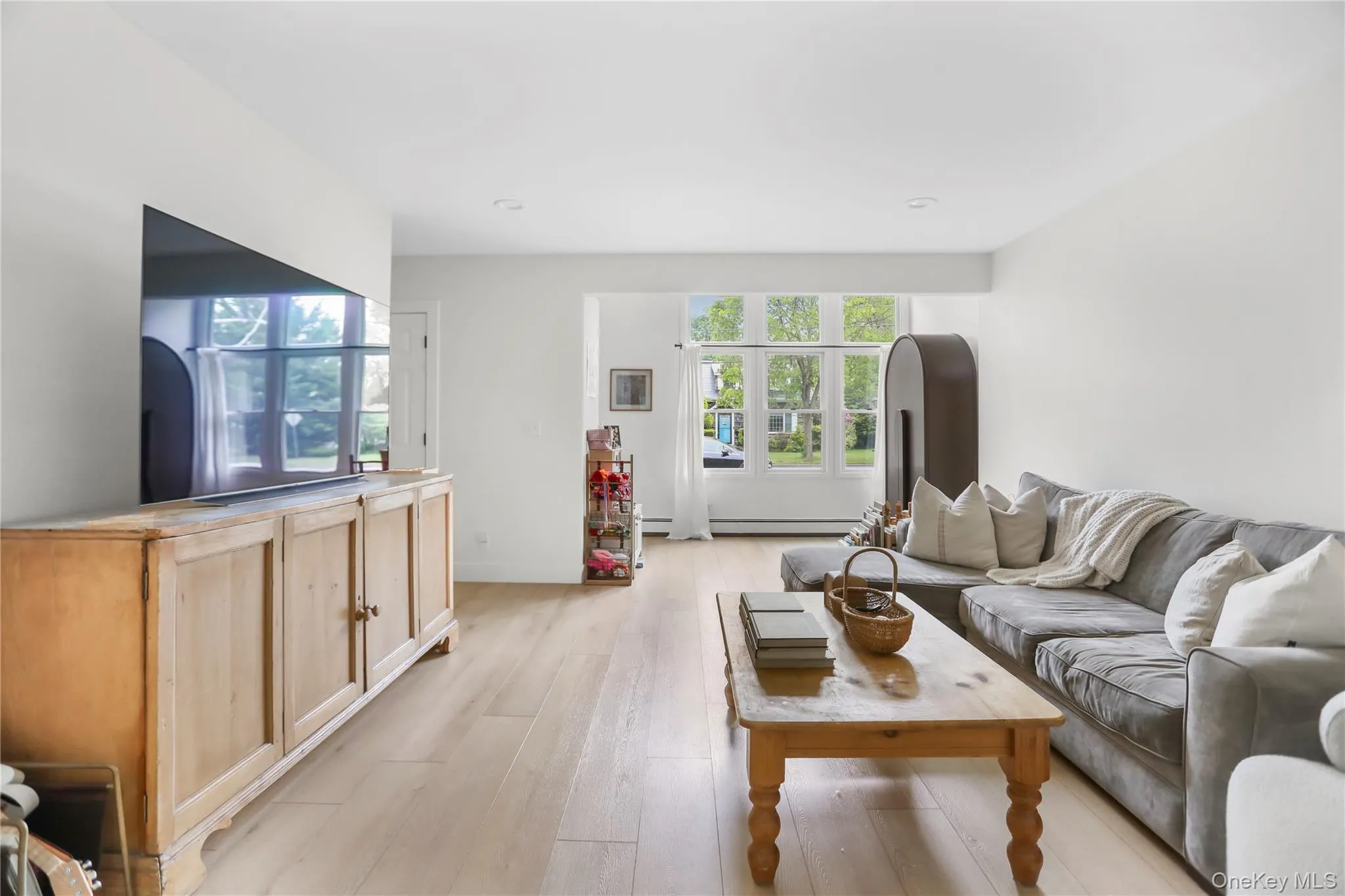 45 Howells Point Road, Brookhaven, NY, 3 Bedrooms Bedrooms, 6 Rooms Rooms,2 BathroomsBathrooms,Residential Lease,For Rent,Howells Point,0,1013668 45 Howells Point Road, Brookhaven, NY, 3 Bedrooms Bedrooms, 6 Rooms Rooms,2 BathroomsBathrooms,Residential Lease,For Rent,Howells Point,0,1013668